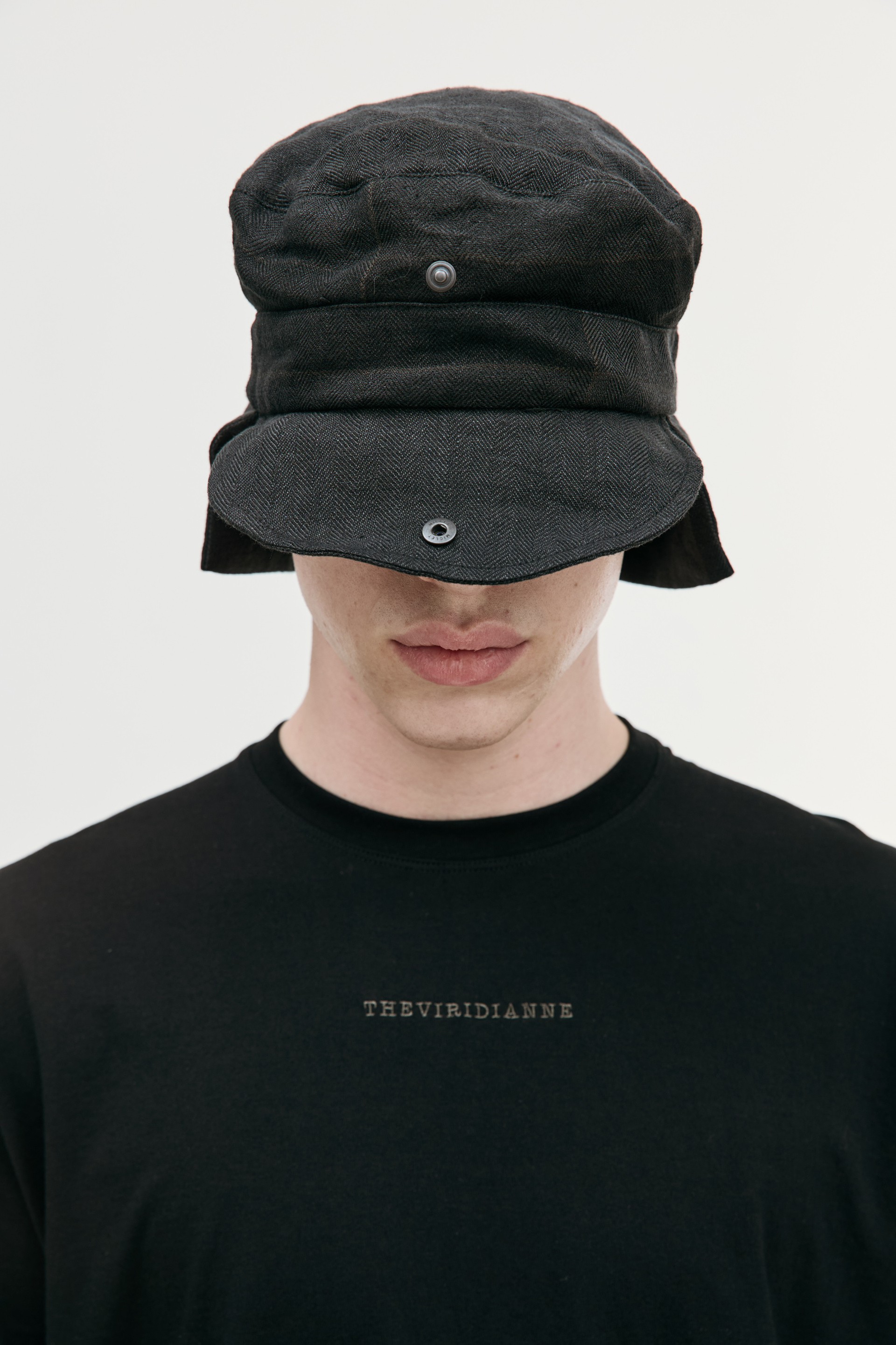 The Viridi-Anne Black check linen cap