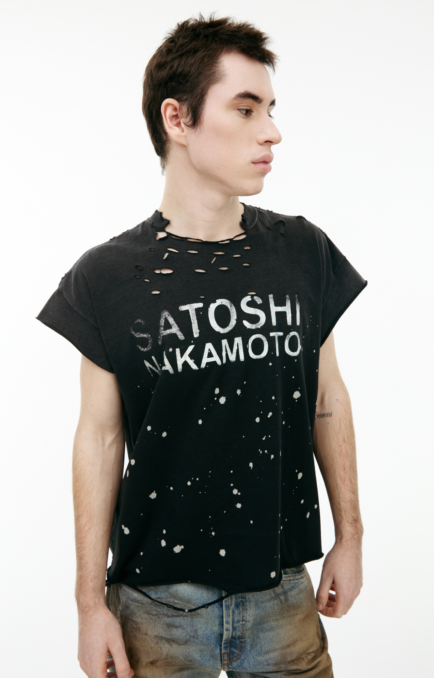 Satoshi Nakamoto T-shirt with ripped effect