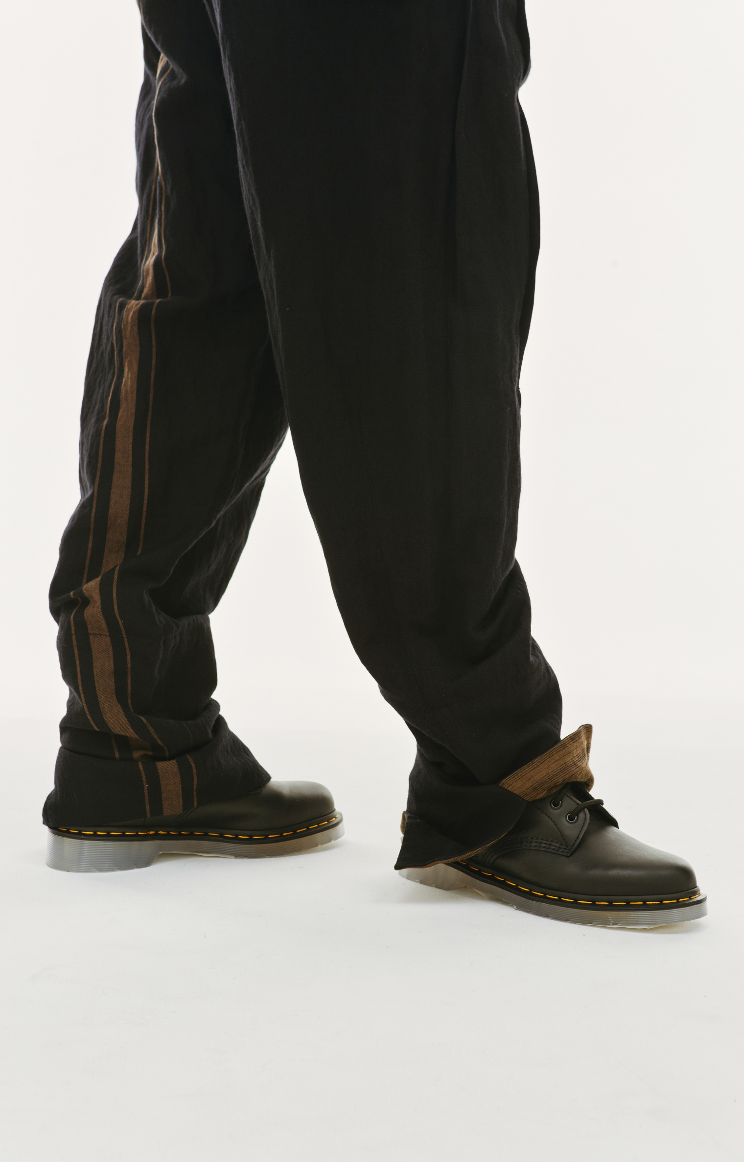Ziggy Chen Удлиненные брюки с разрезами