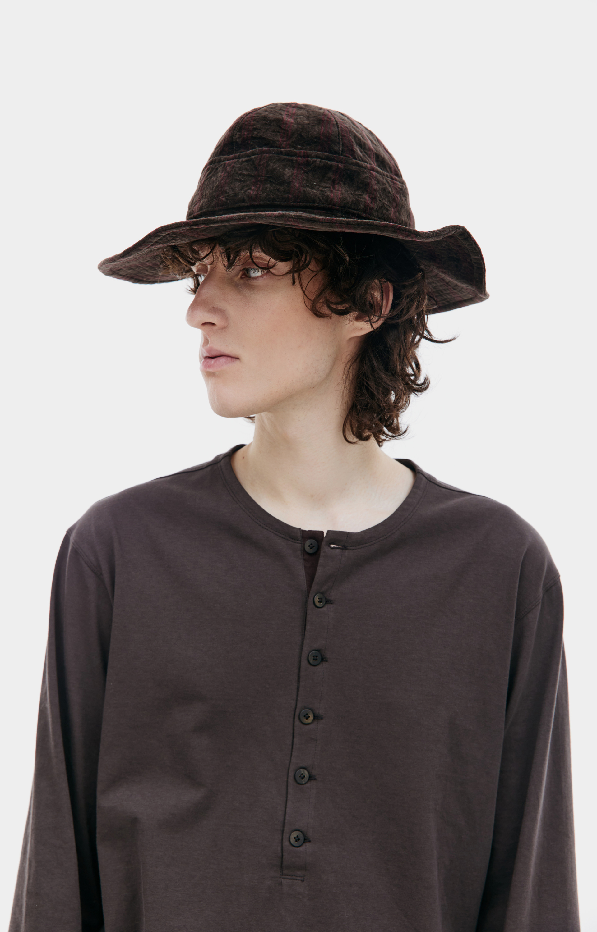 Ziggy Chen Velvet hat with stripes
