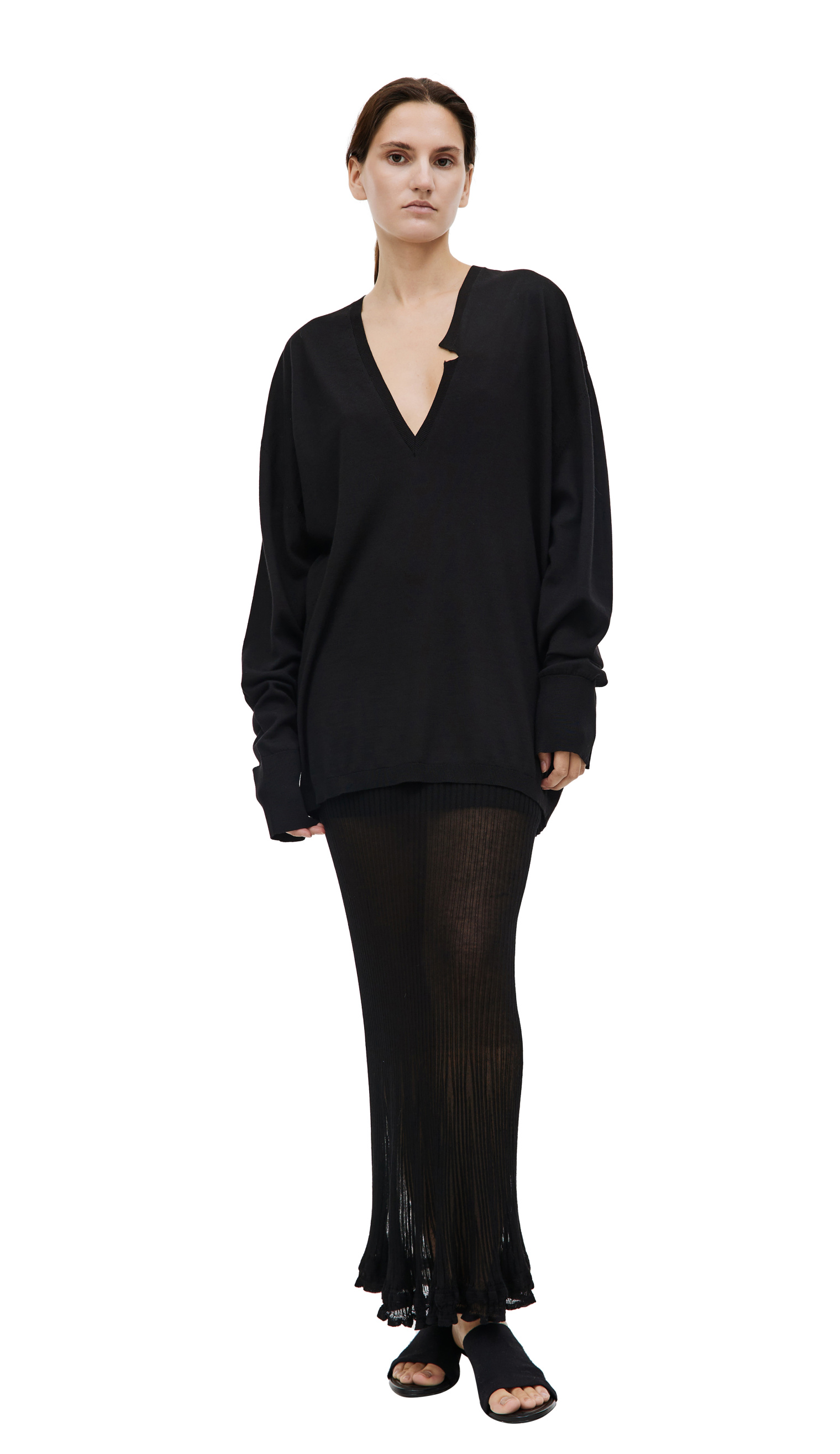 QUIRA Black V-neck sweater