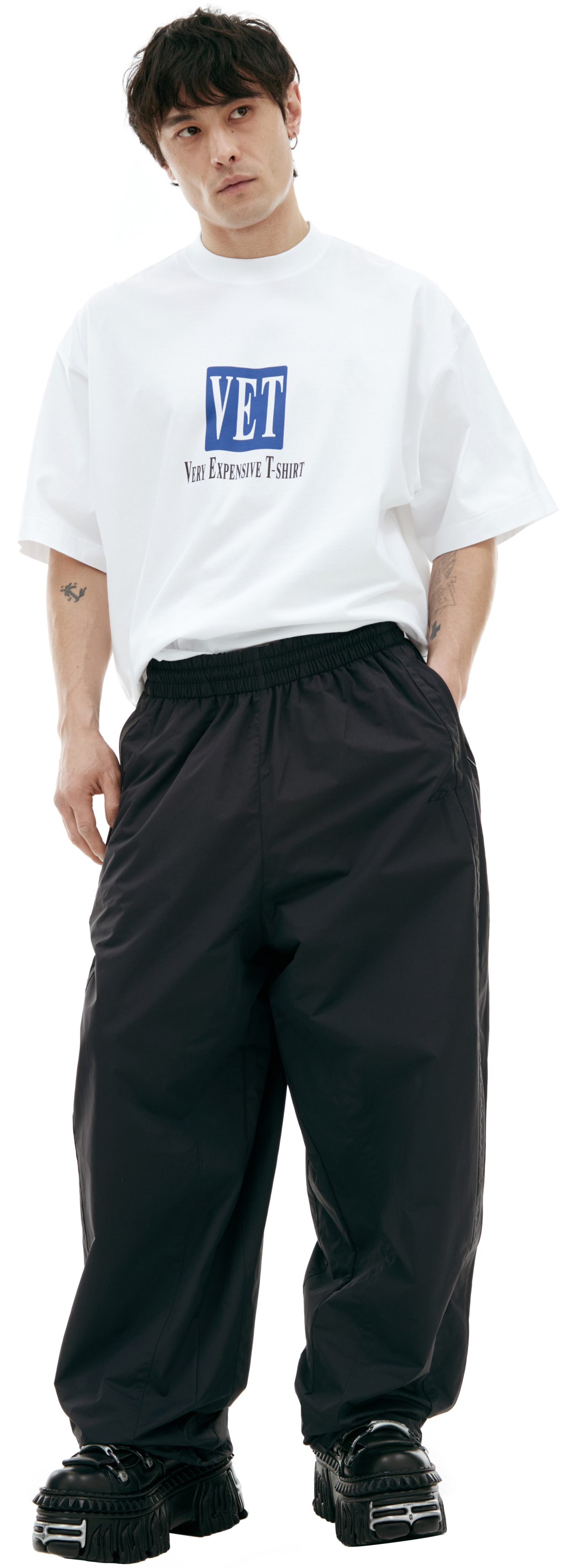 VETEMENTS Black logo trousers