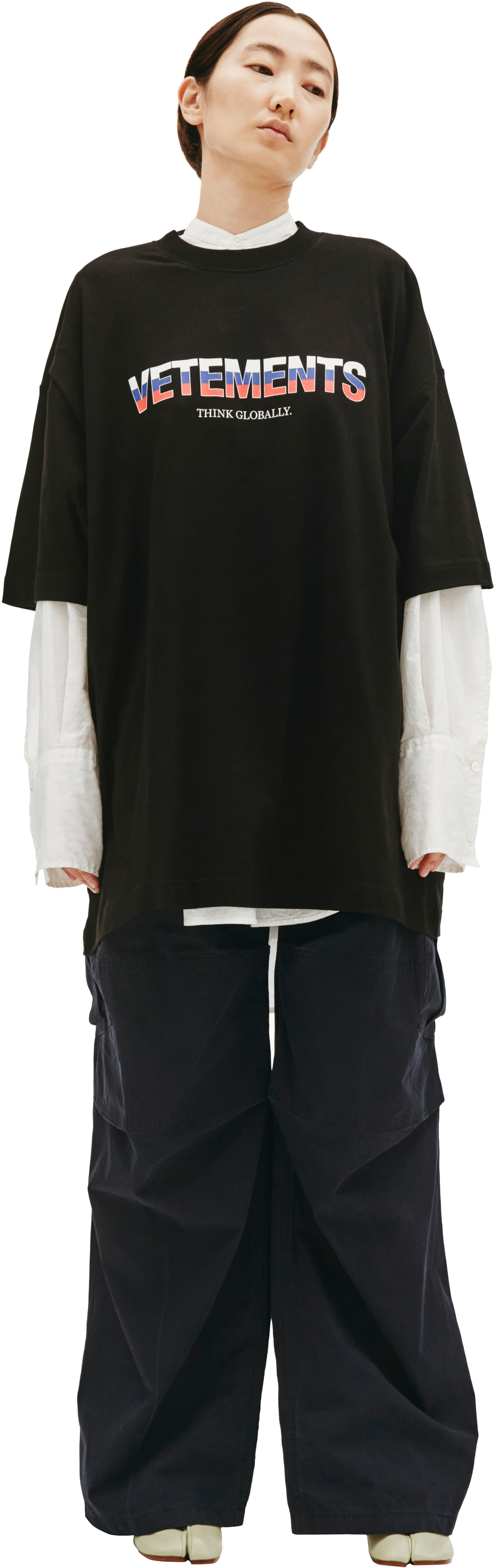 VETEMENTS Russia Logo Black T-shirt