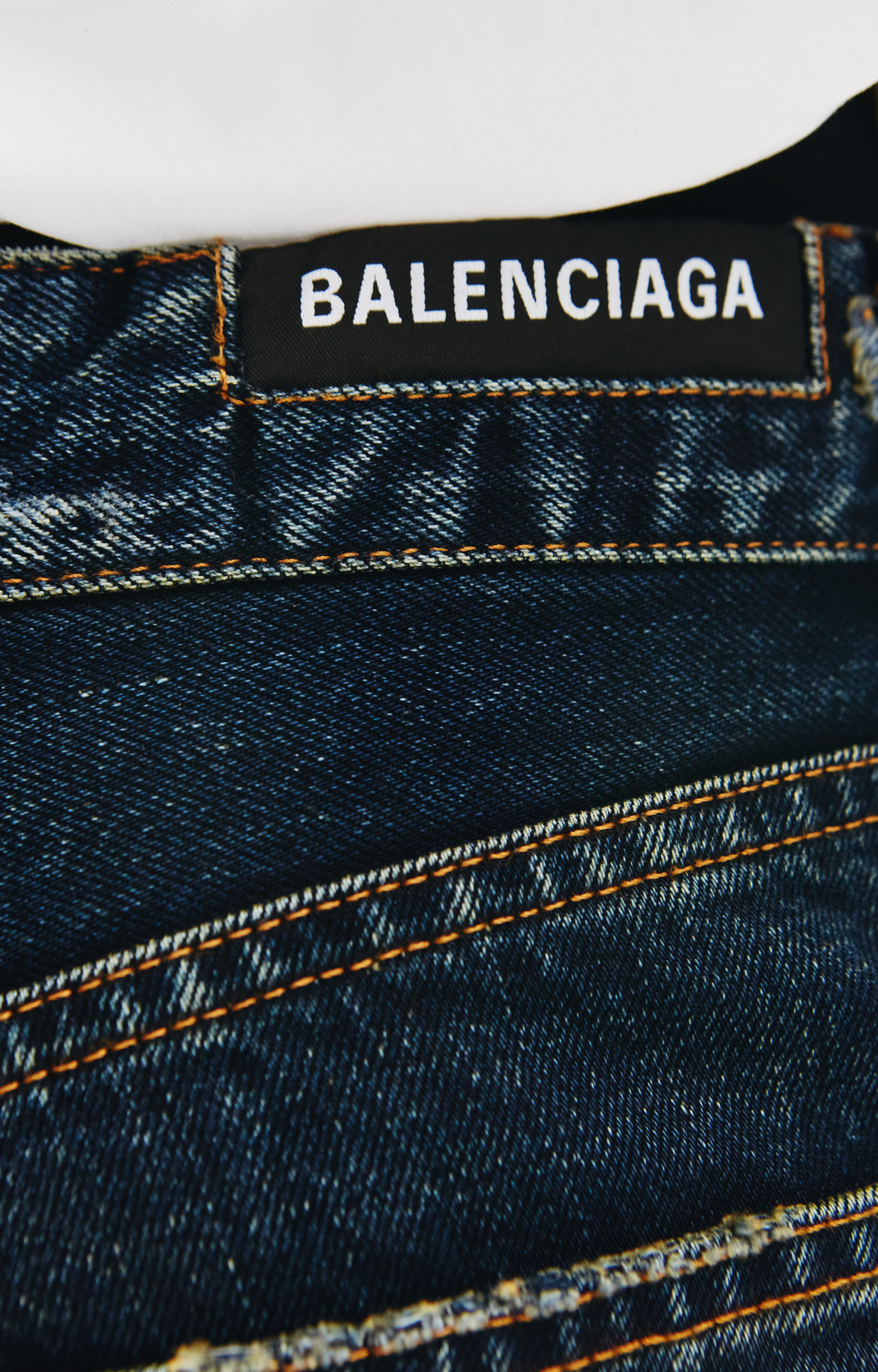 Balenciaga Укороченные джинсы с необработанными краями