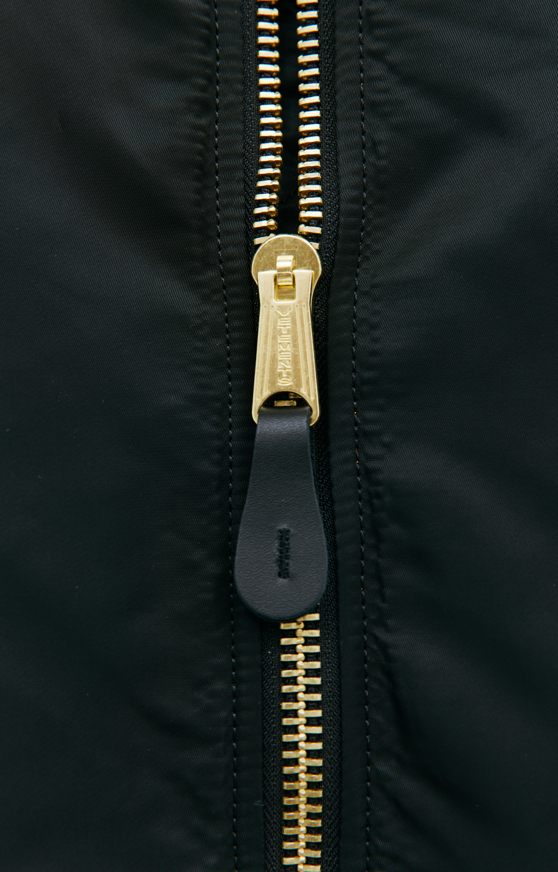 VETEMENTS VETEMENTS x Alpha Industries reversible bomber jacket