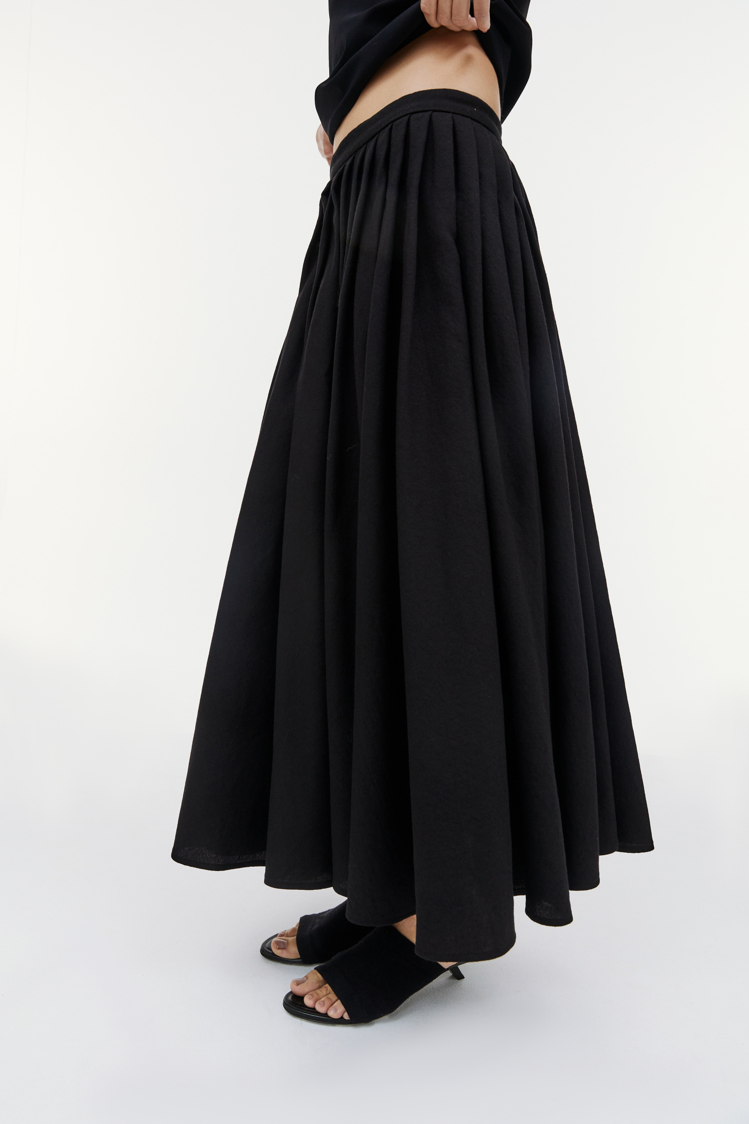 QUIRA Pleated wool skirt