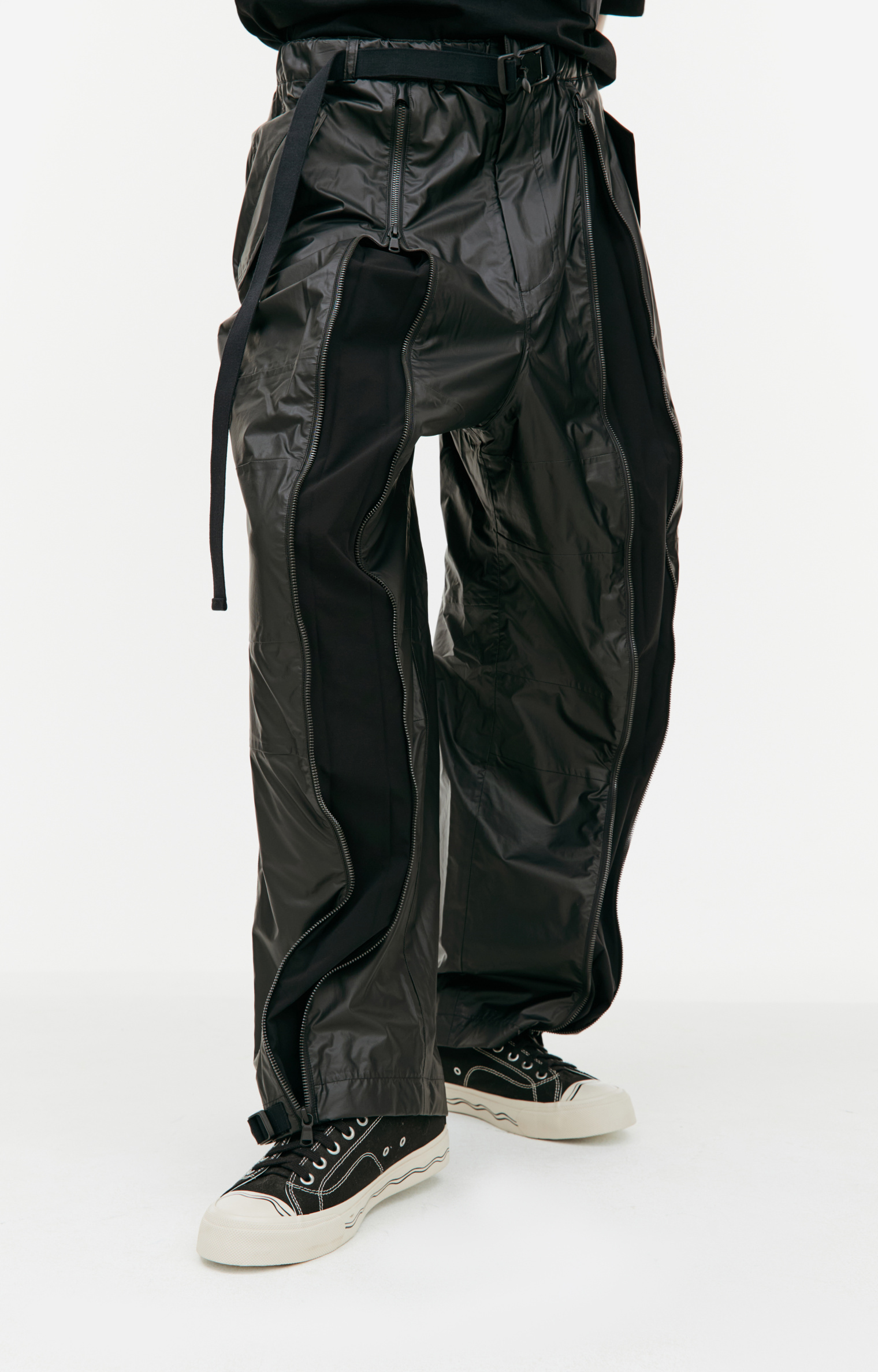 The Viridi-Anne Nylon zip trousers