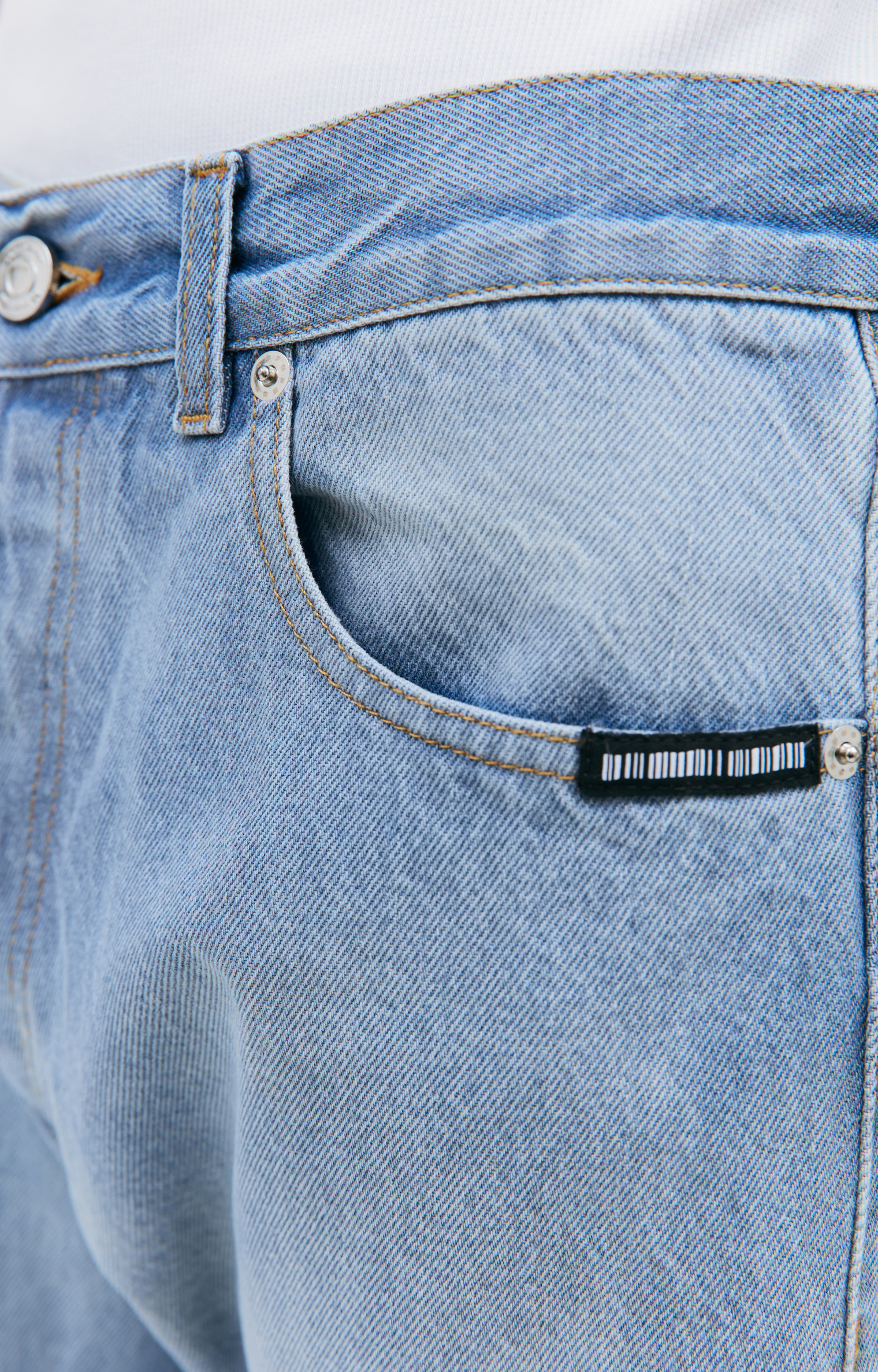 VTMNTS Голубые рваные джинсы