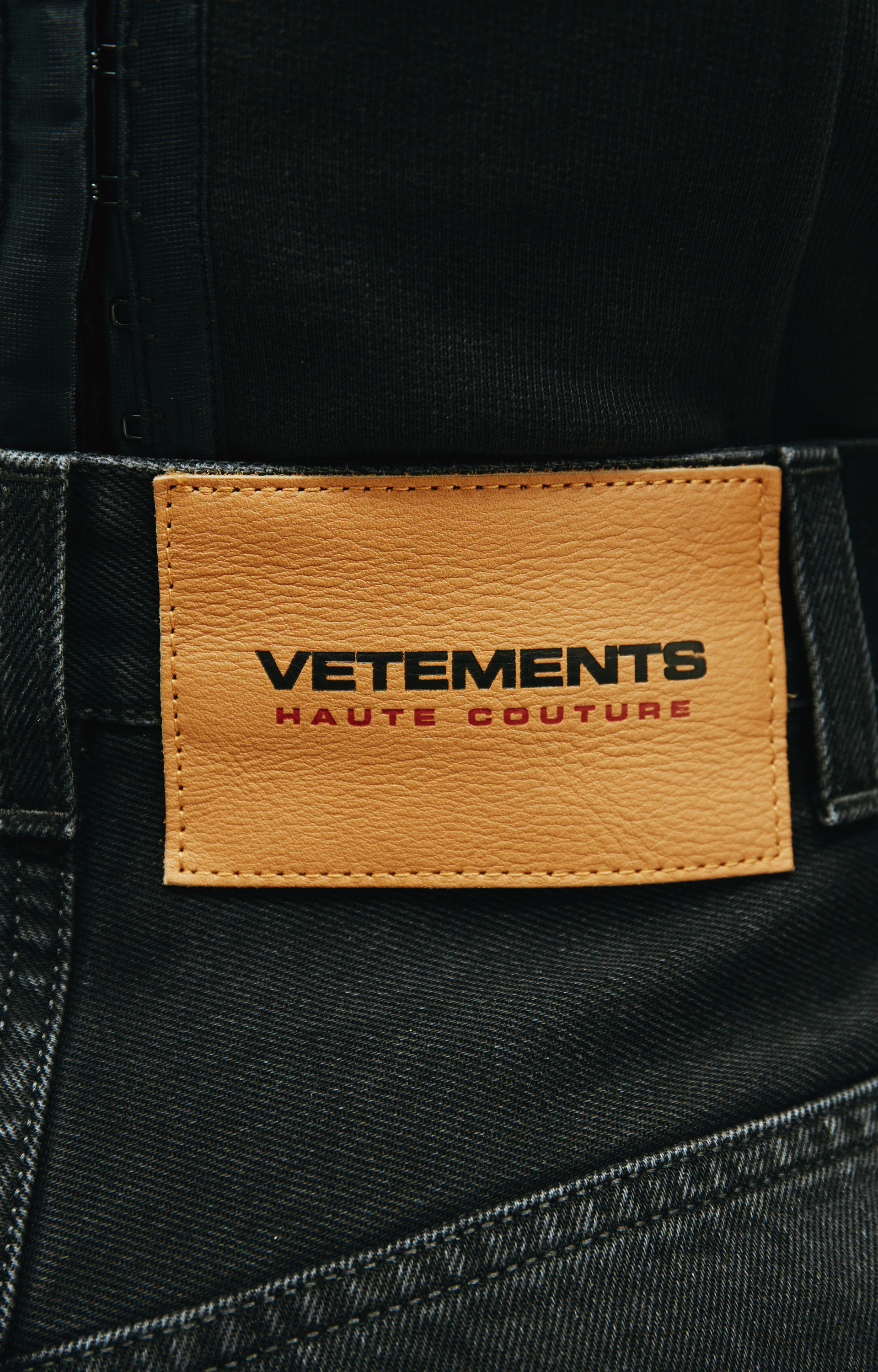 VETEMENTS BIG SHAPE JEANS