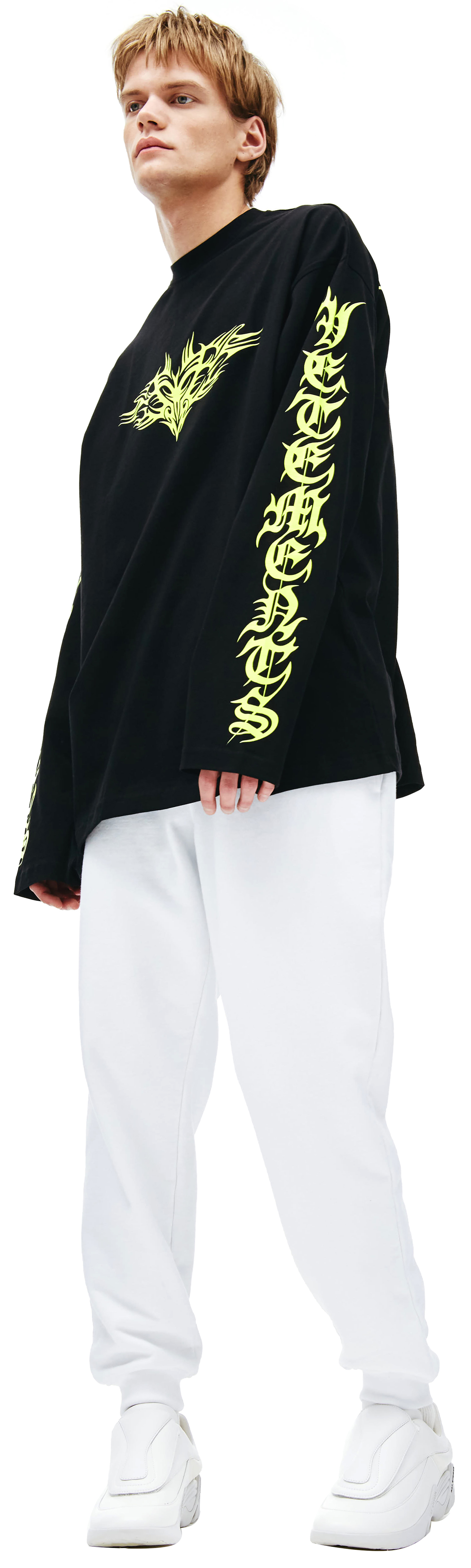 VETEMENTS Gothic print longsleeve t-shirt in black