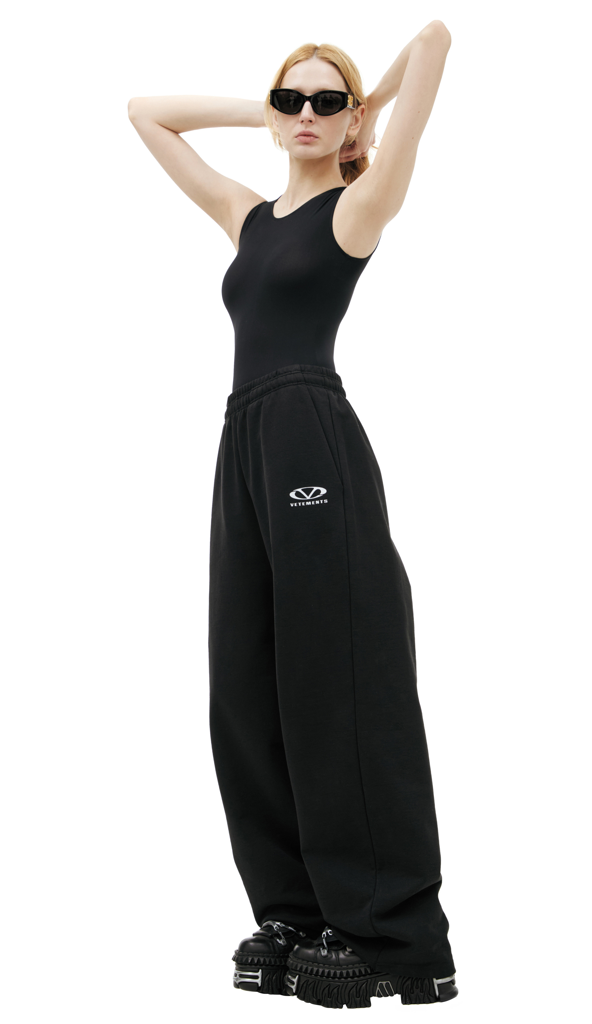 VETEMENTS Sporty trousers with logo