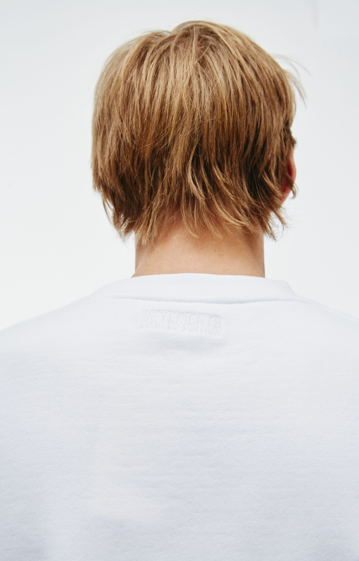 VETEMENTS Белый оверсайз свитшот