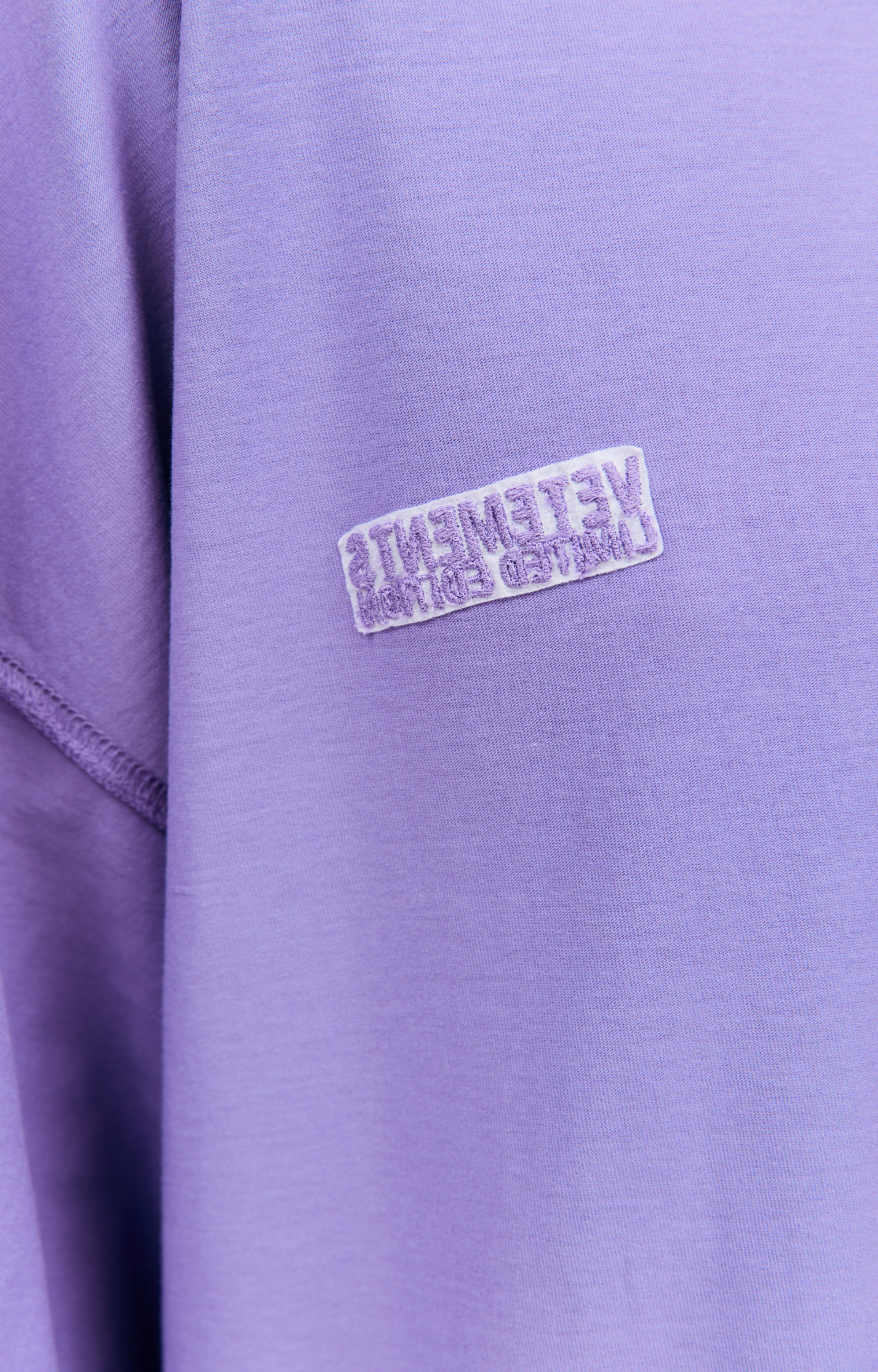 VETEMENTS Футболка со швами наизнанку