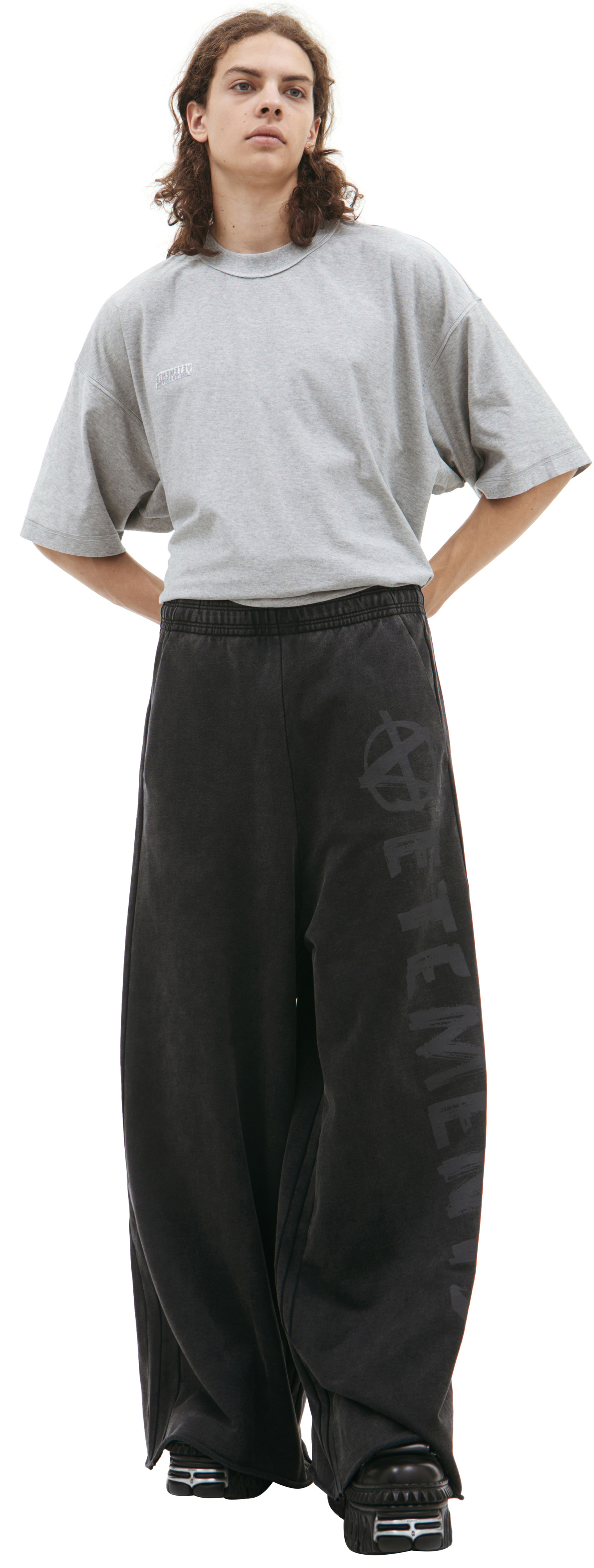 VETEMENTS Sporty trousers with logo