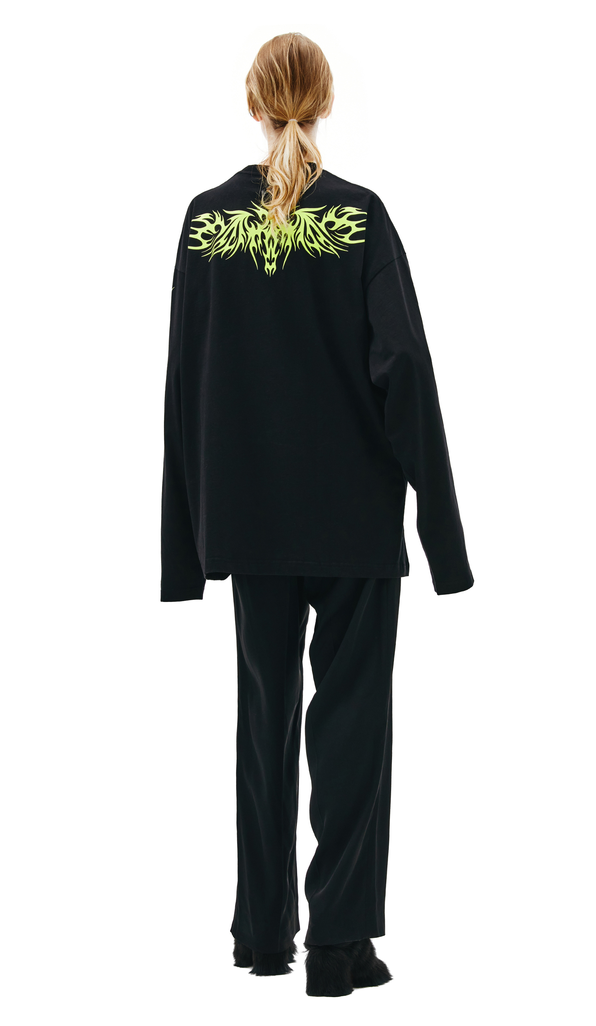 VETEMENTS Gothic print longsleeve t-shirt in black