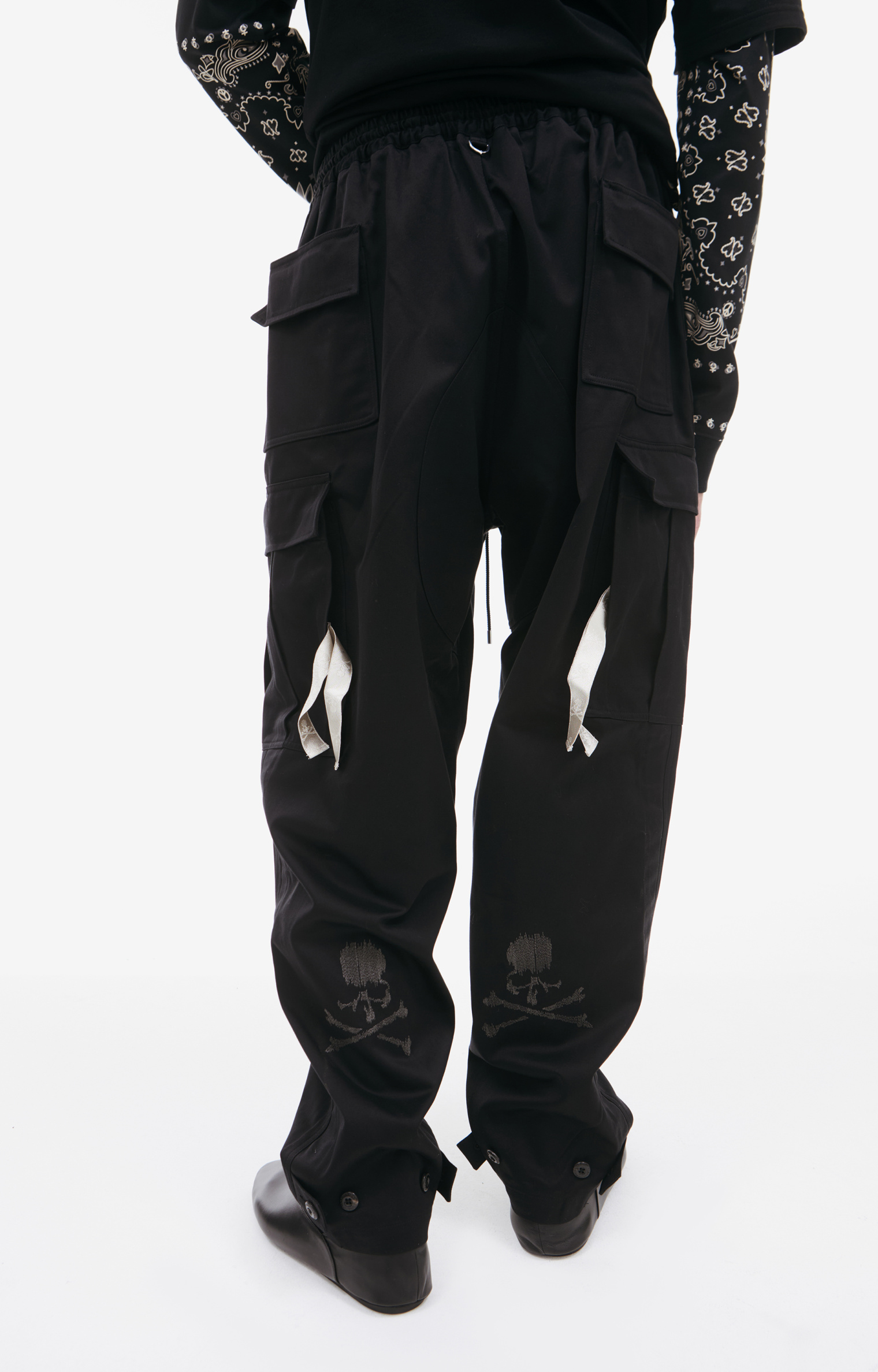 Mastermind WORLD Black cargo trousers