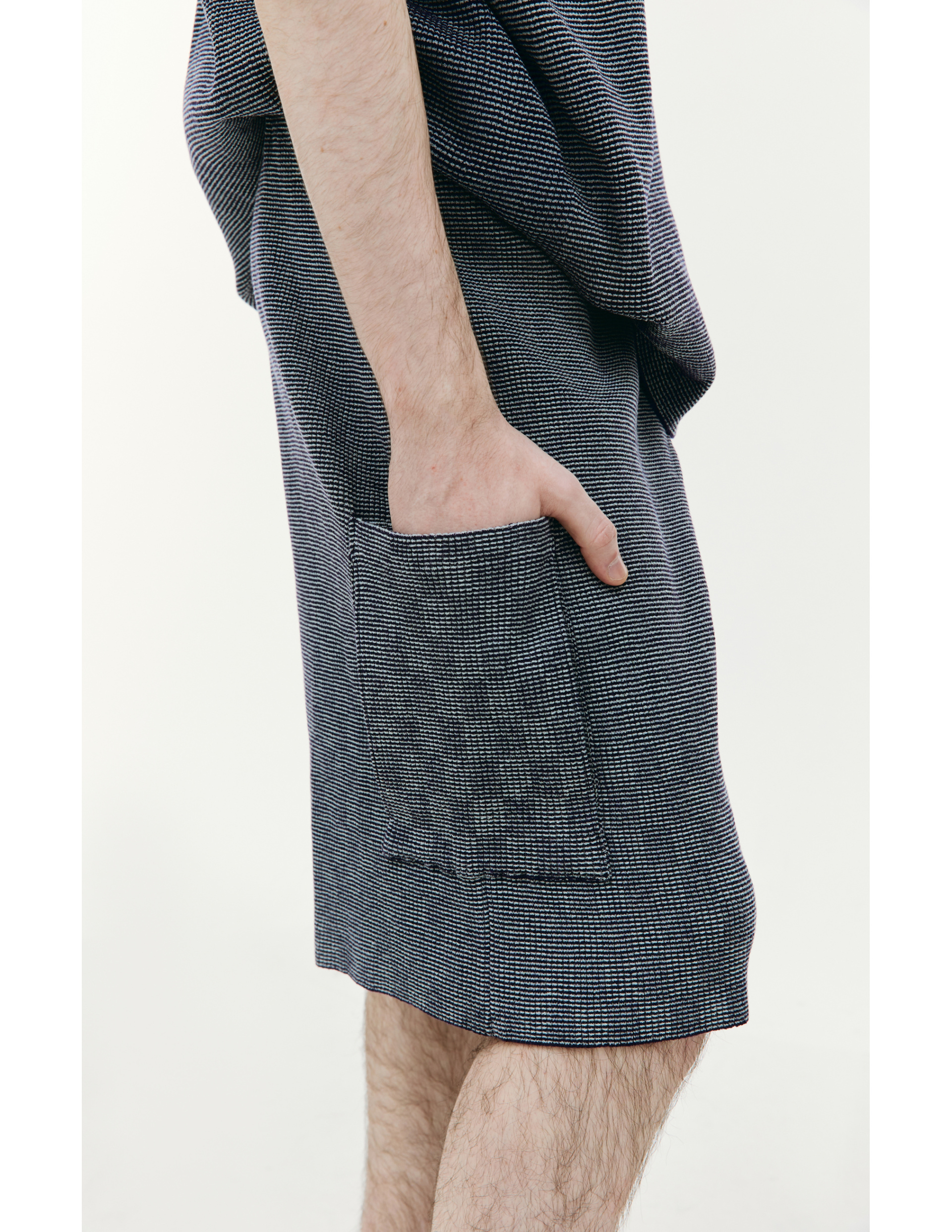 Isa Boulder Blue lenticular shorts