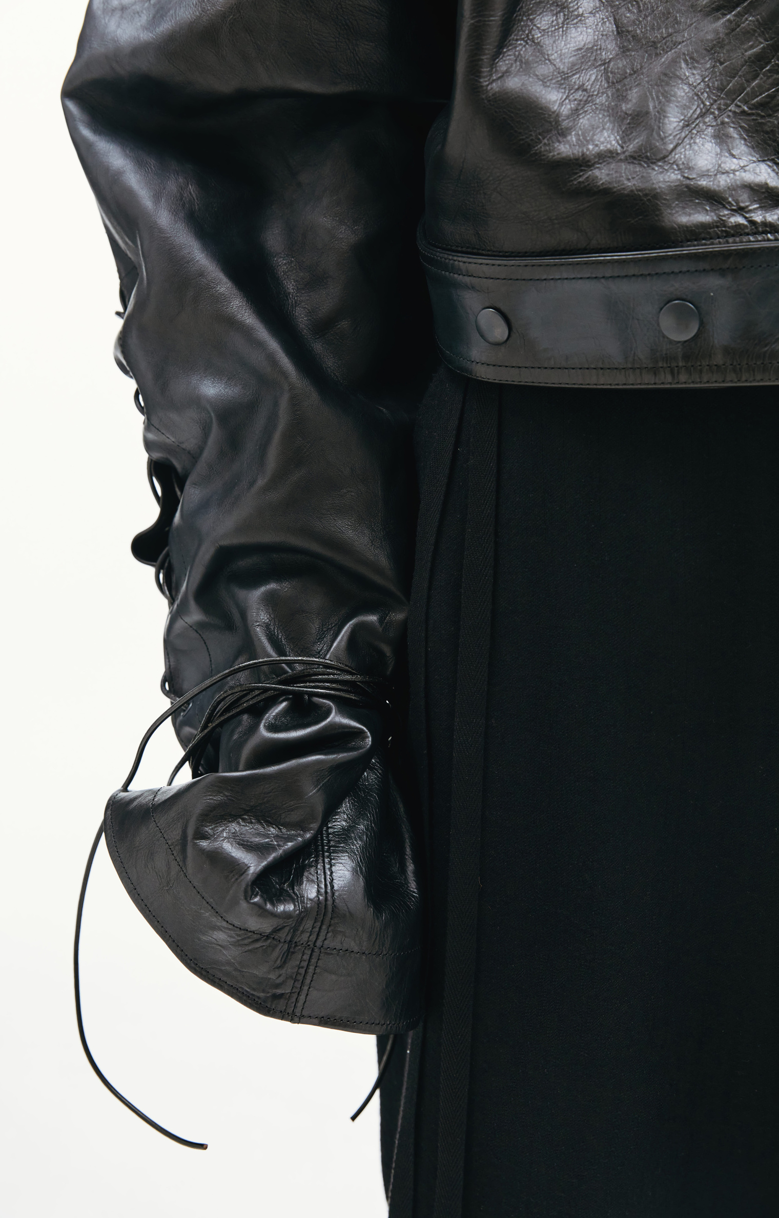 Yohji Yamamoto Cropped leather jacket in black