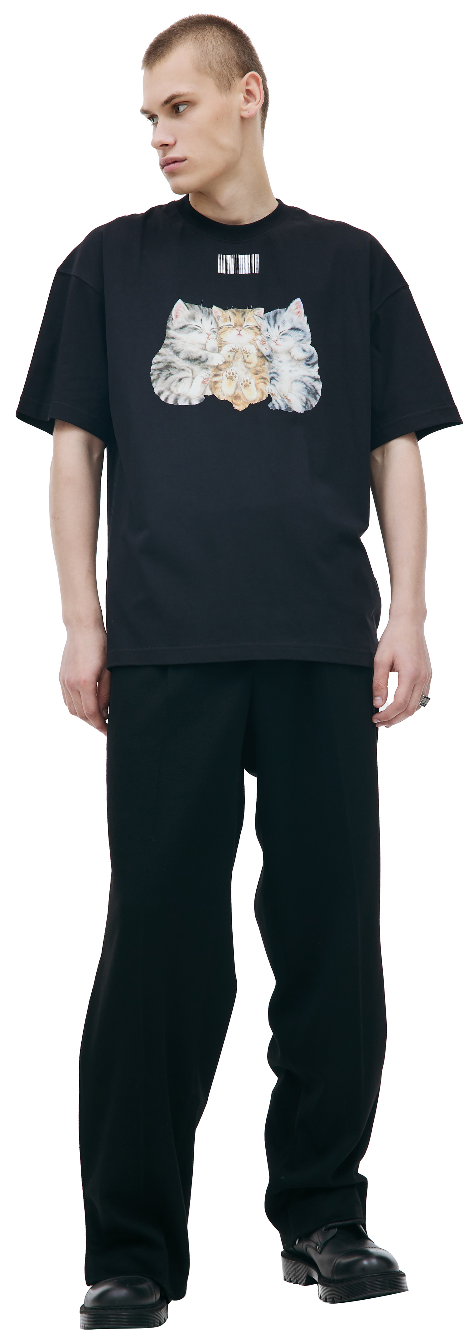VTMNTS Black Cute Cat t-shirt