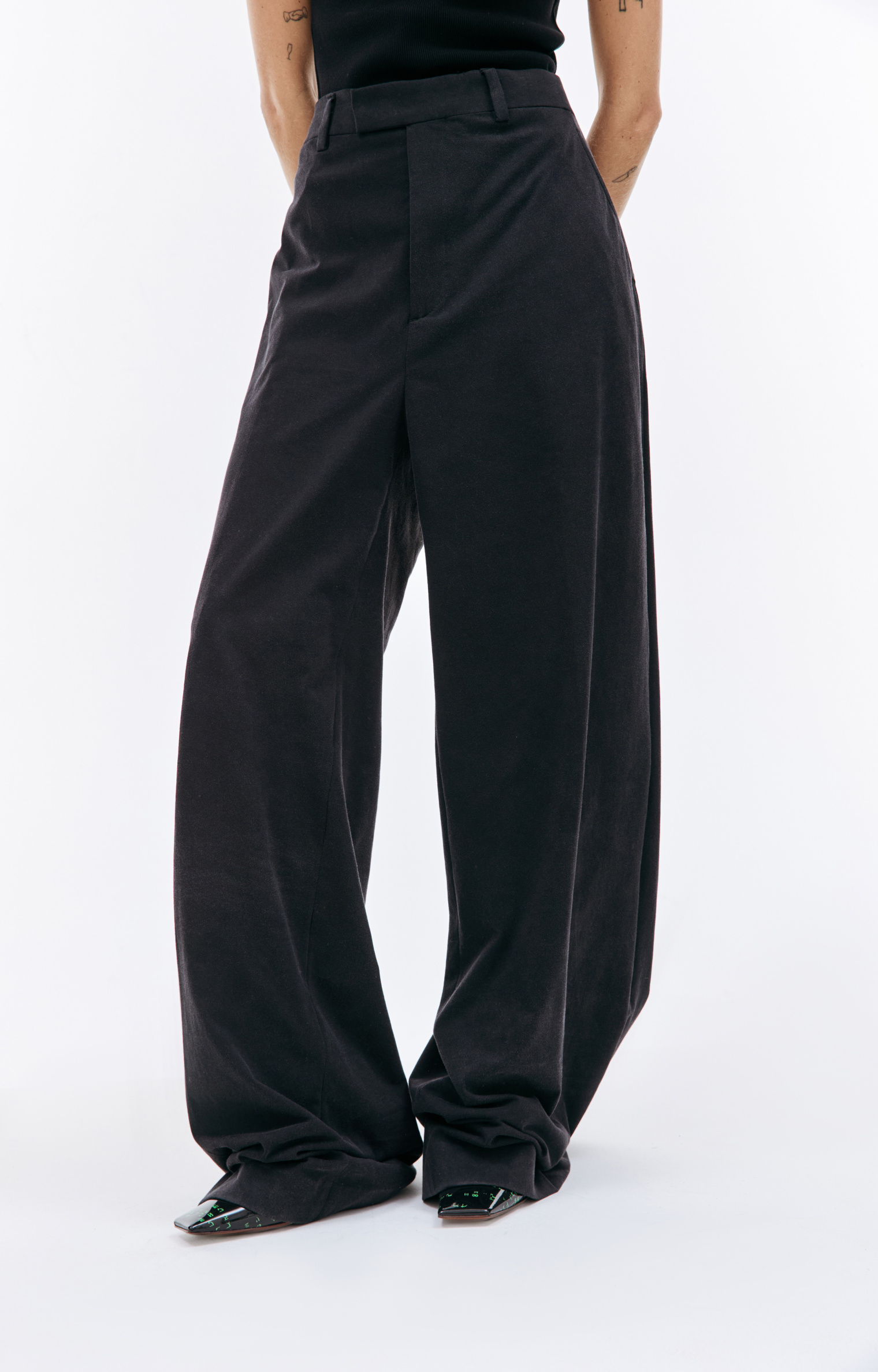 VETEMENTS Black wide-leg trousers