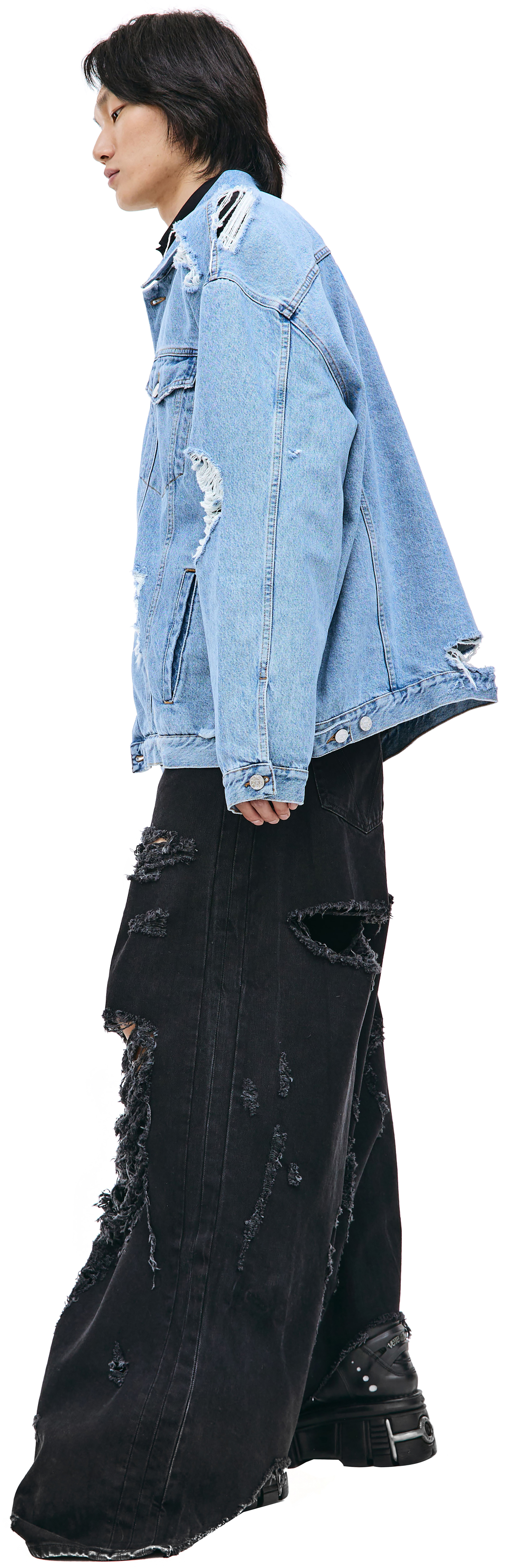 VETEMENTS Distressed denim jacket