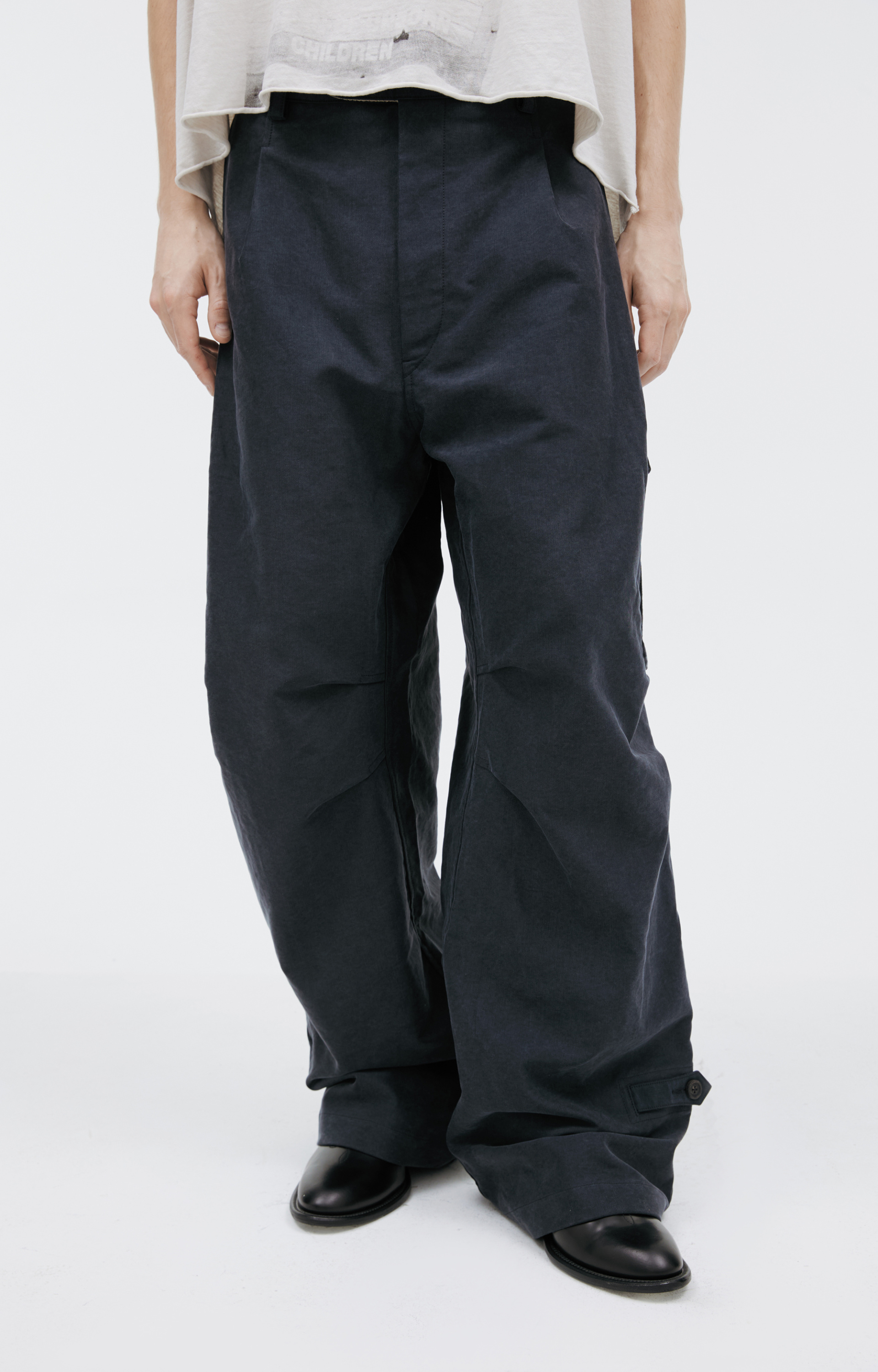 Ziggy Chen Loose fitting cargo trousers dark blue