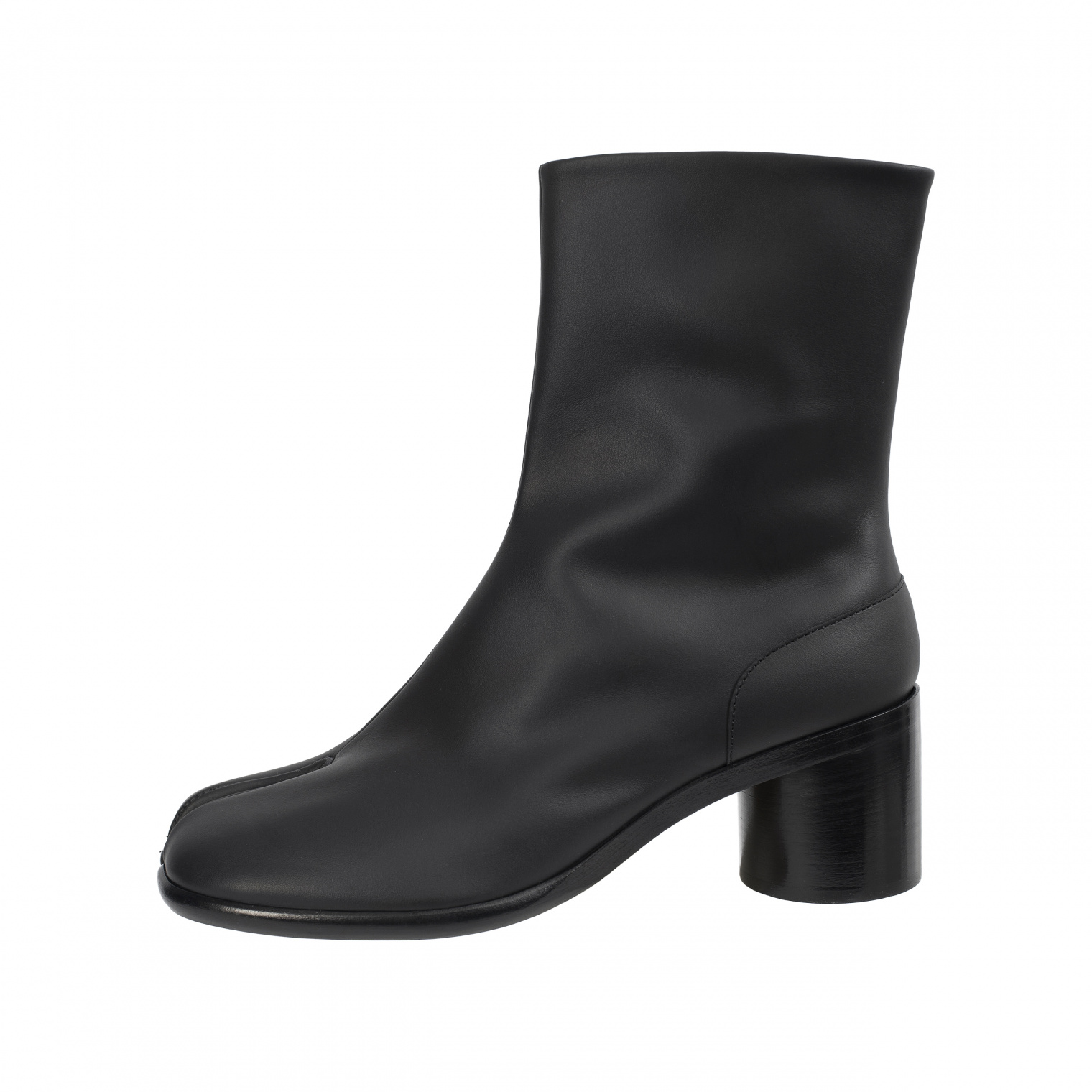 Maison Margiela Tabi Ankle Boots In Black