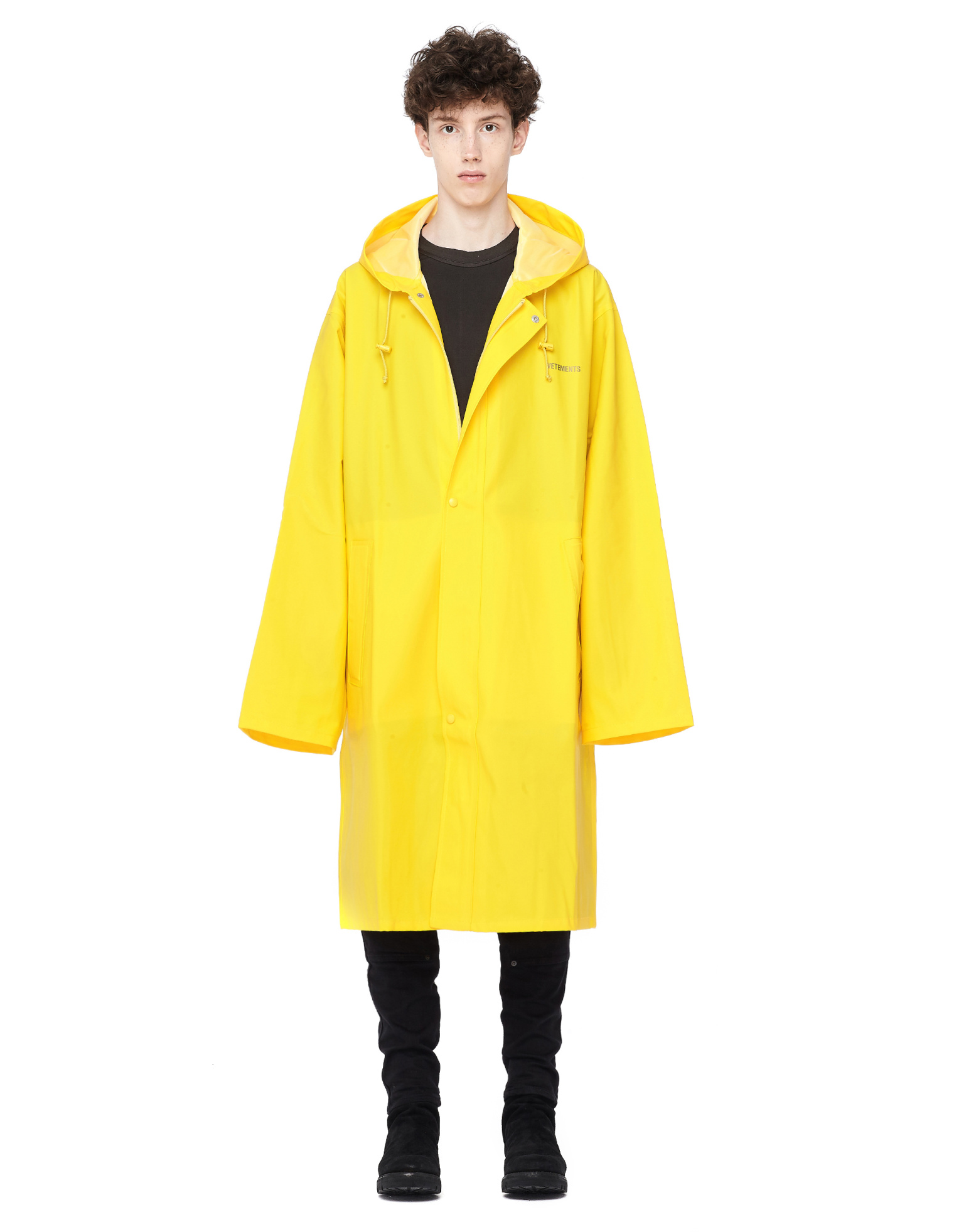 VETEMENTS Дождевик с капюшоном
