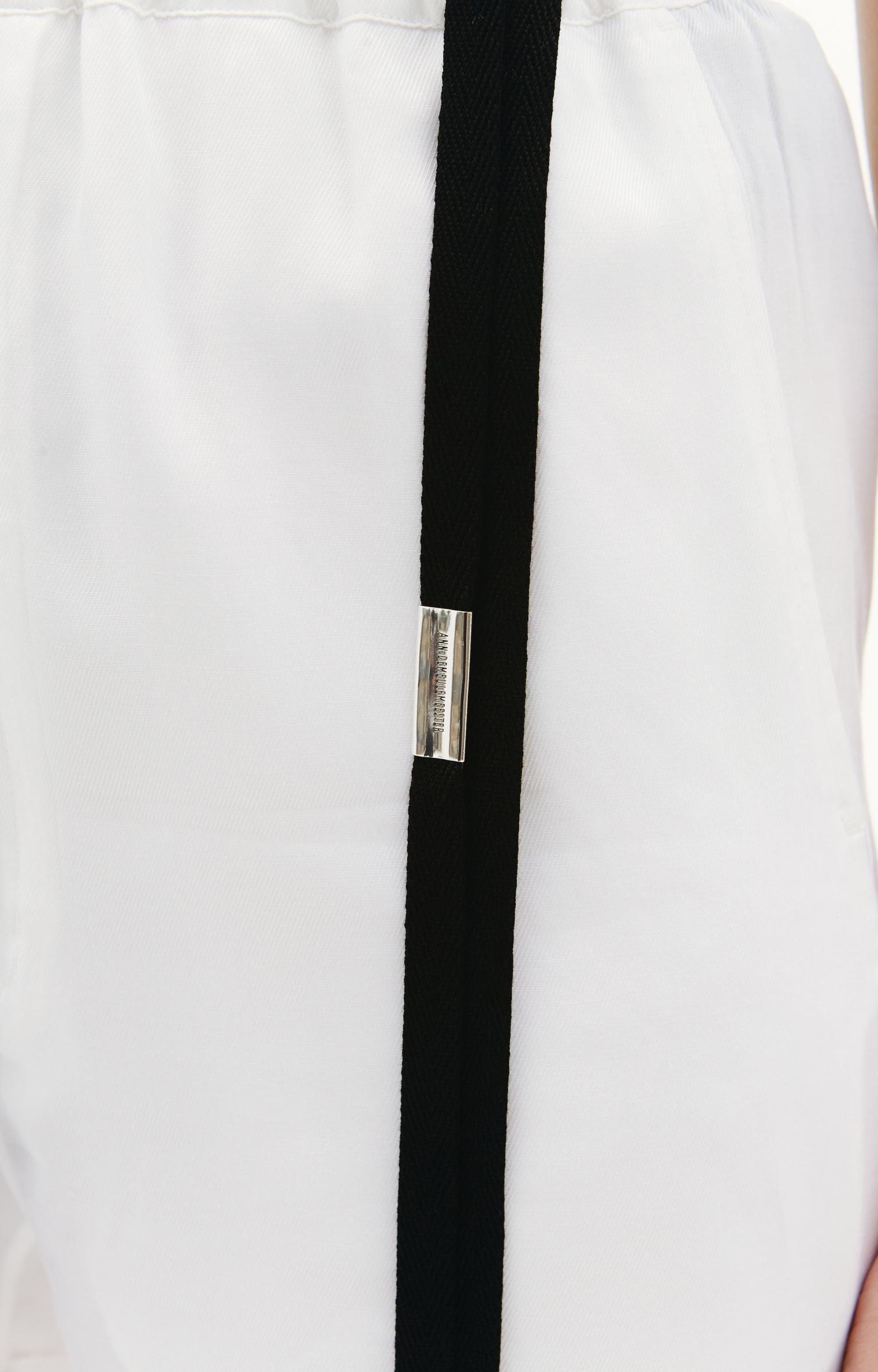 Ann Demeulemeester Белые шорты Angela с контрастными лентами