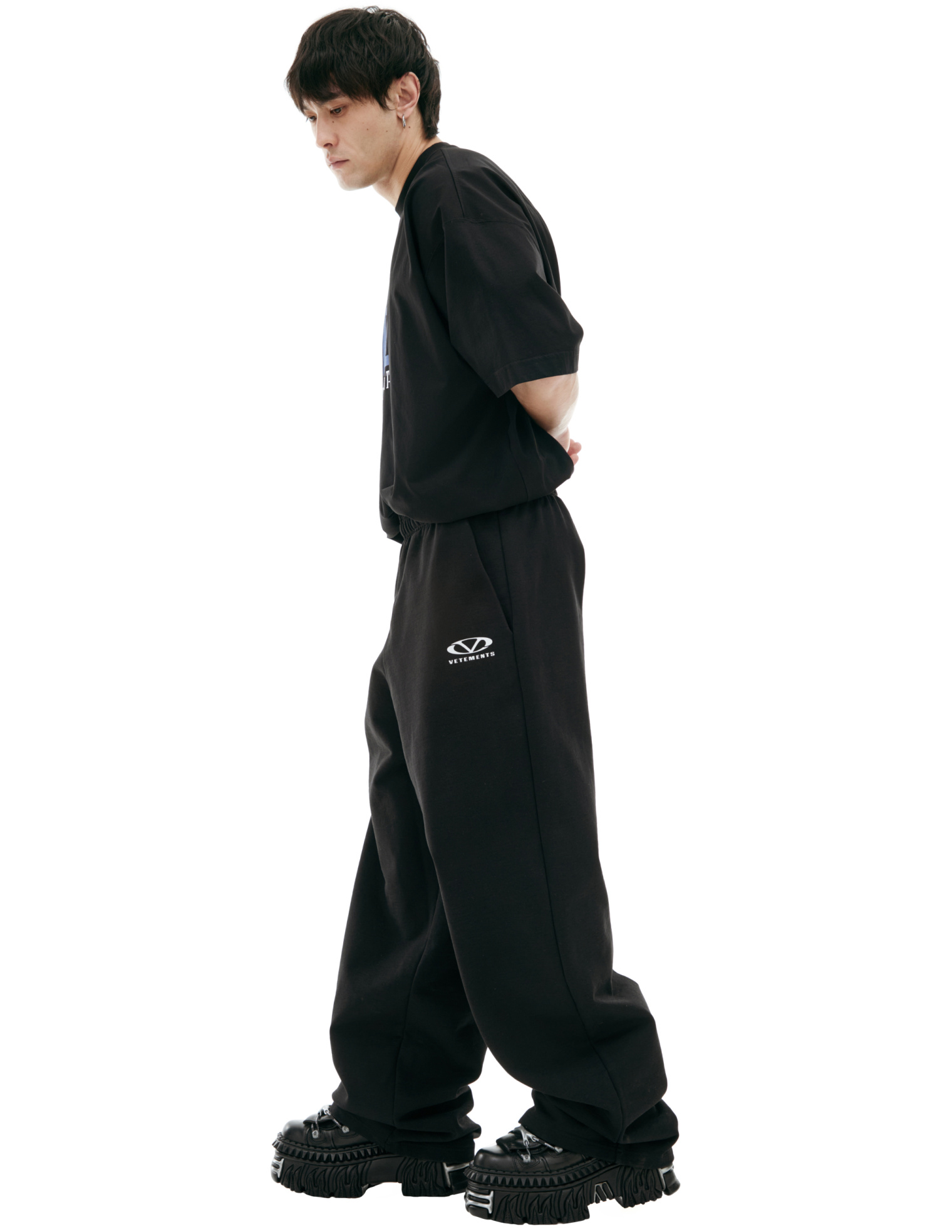 VETEMENTS Black logo sweatpants