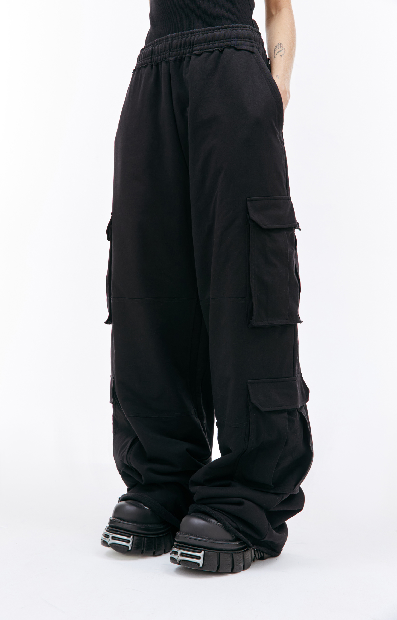 VETEMENTS Cotton cargo trousers