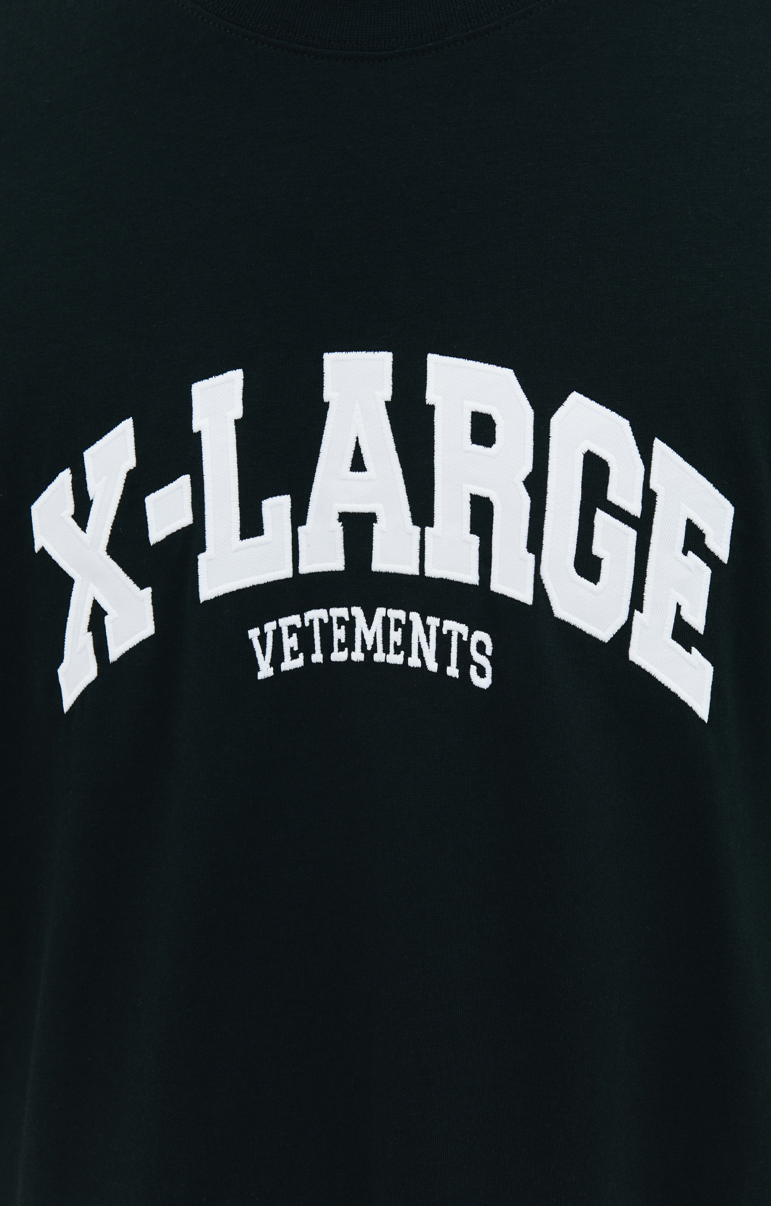 VETEMENTS Black \'X-Large\' T-Shirt