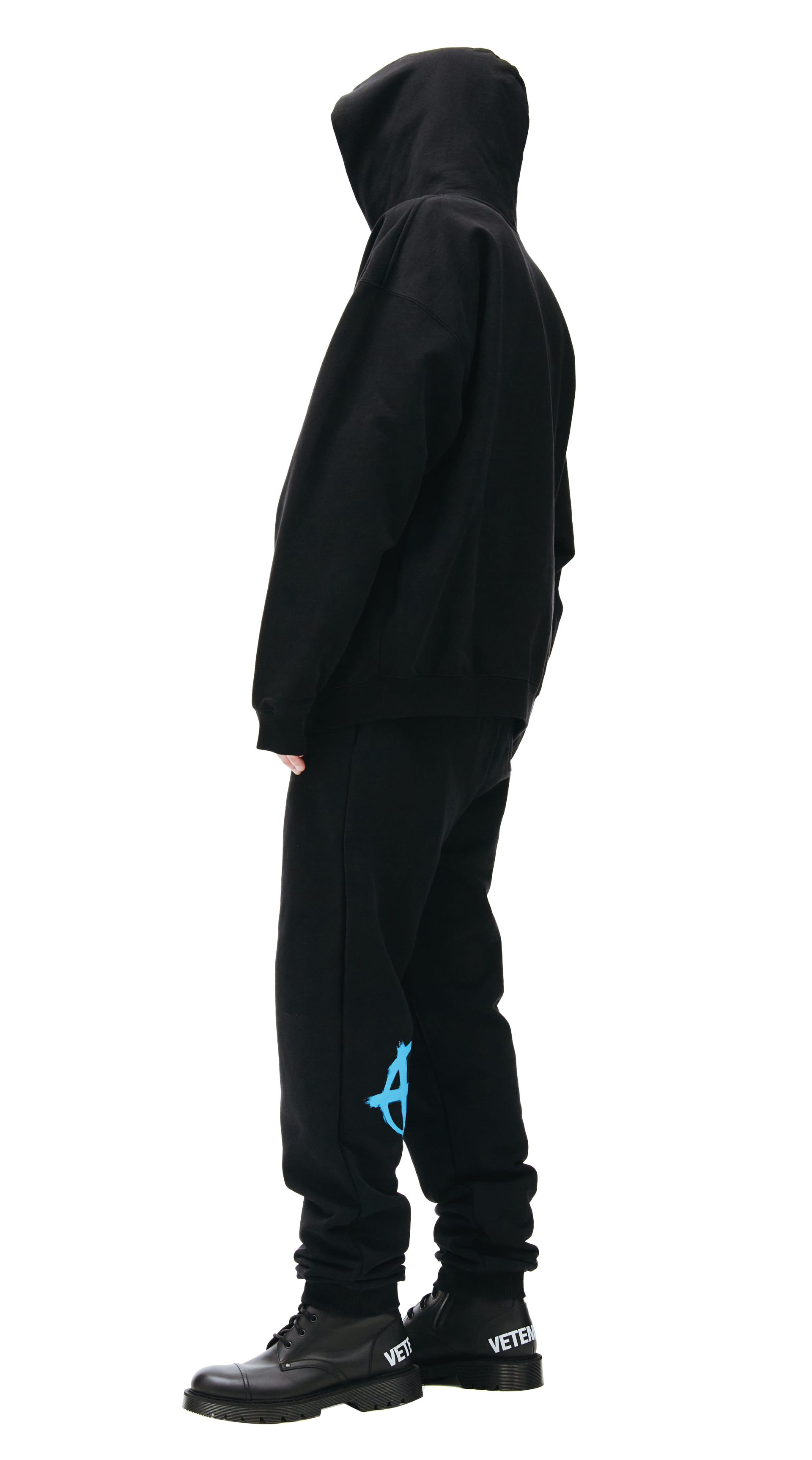 VETEMENTS Oversized Hoodie in Black