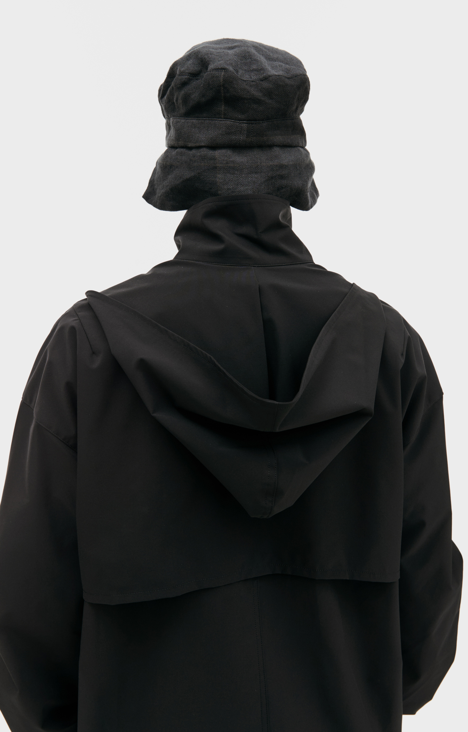 The Viridi-Anne Water-repellent hooded jacket