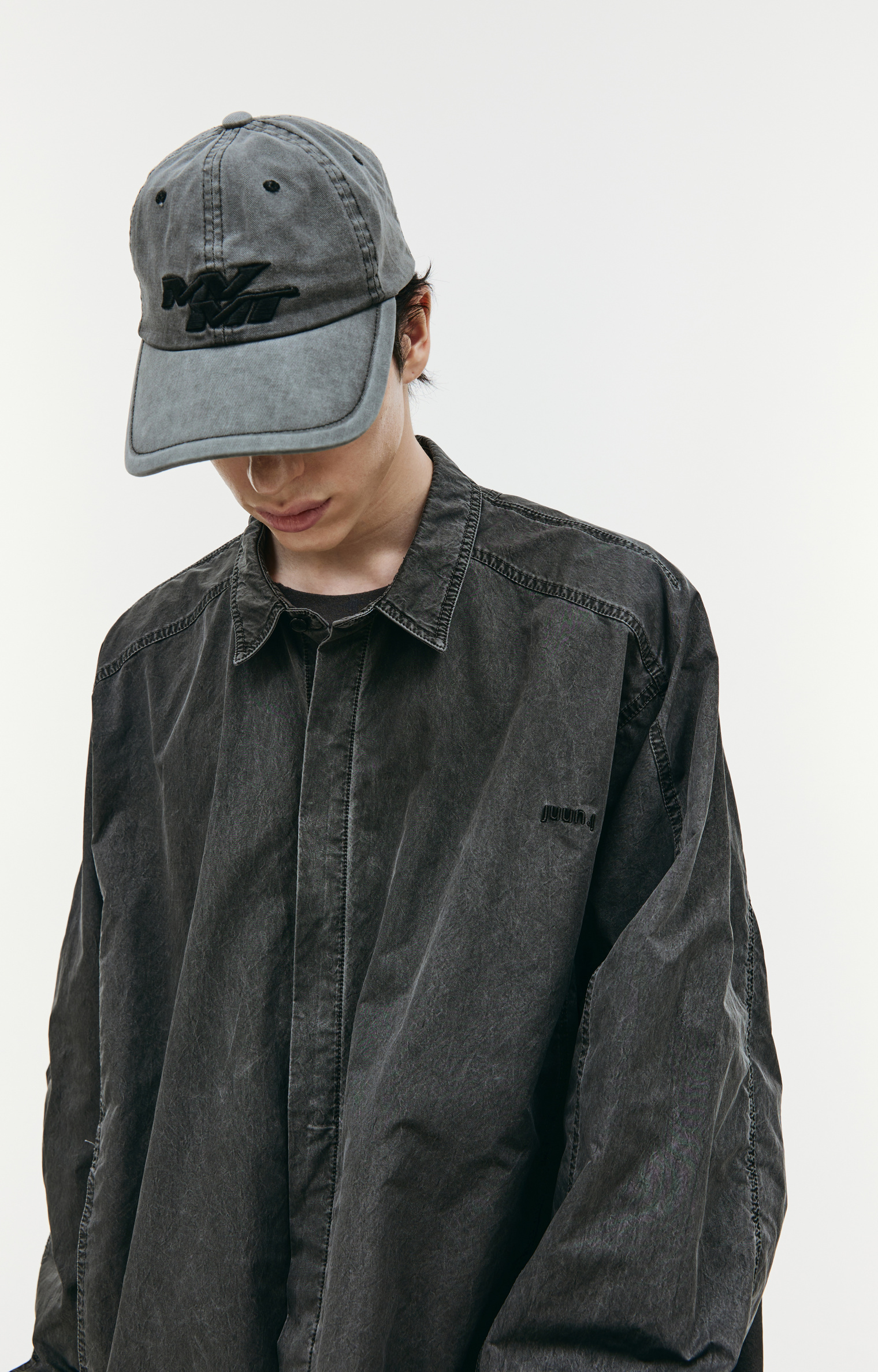 Juun.J Fading embroidered shirt
