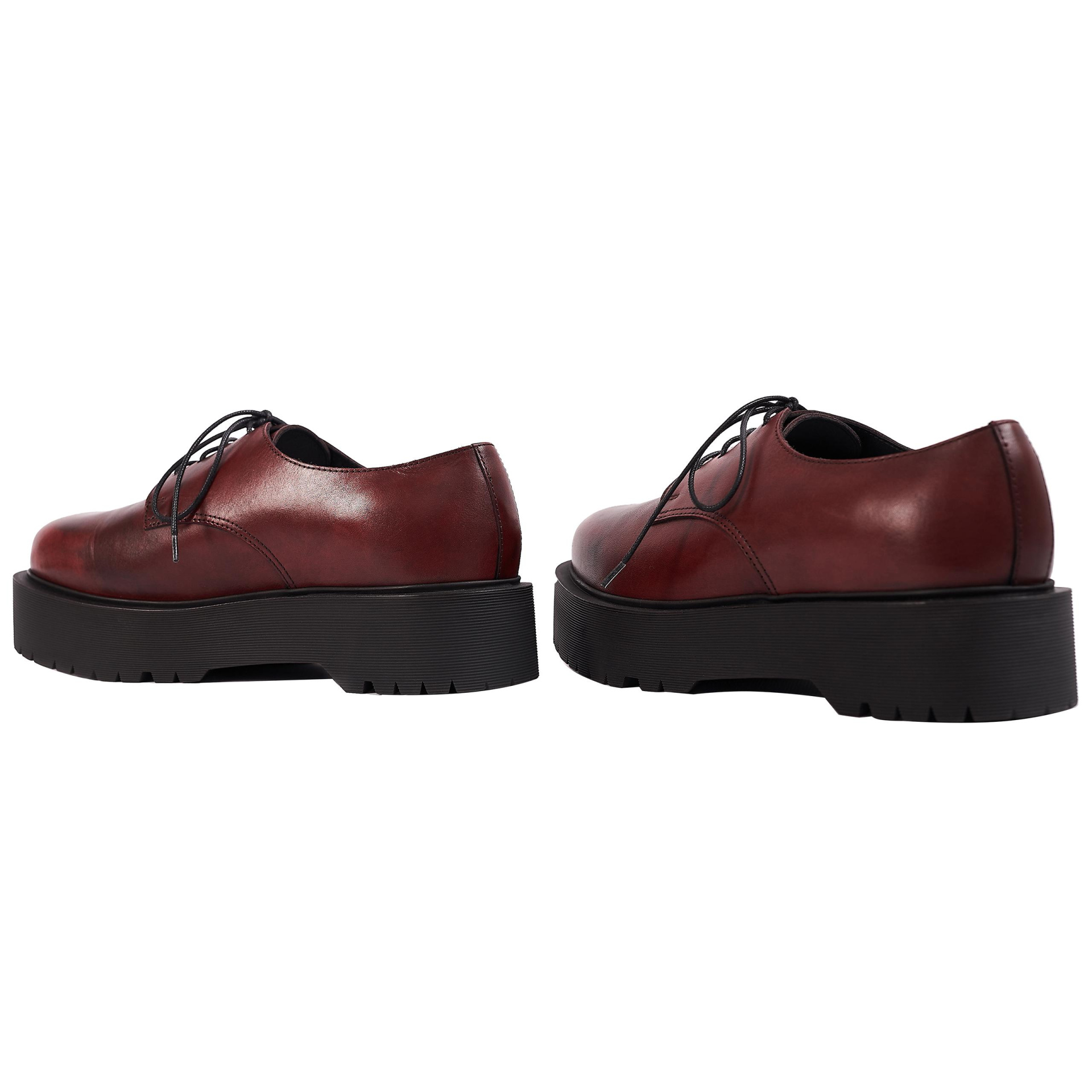 Enfants Riches Déprimés The Winona Derby