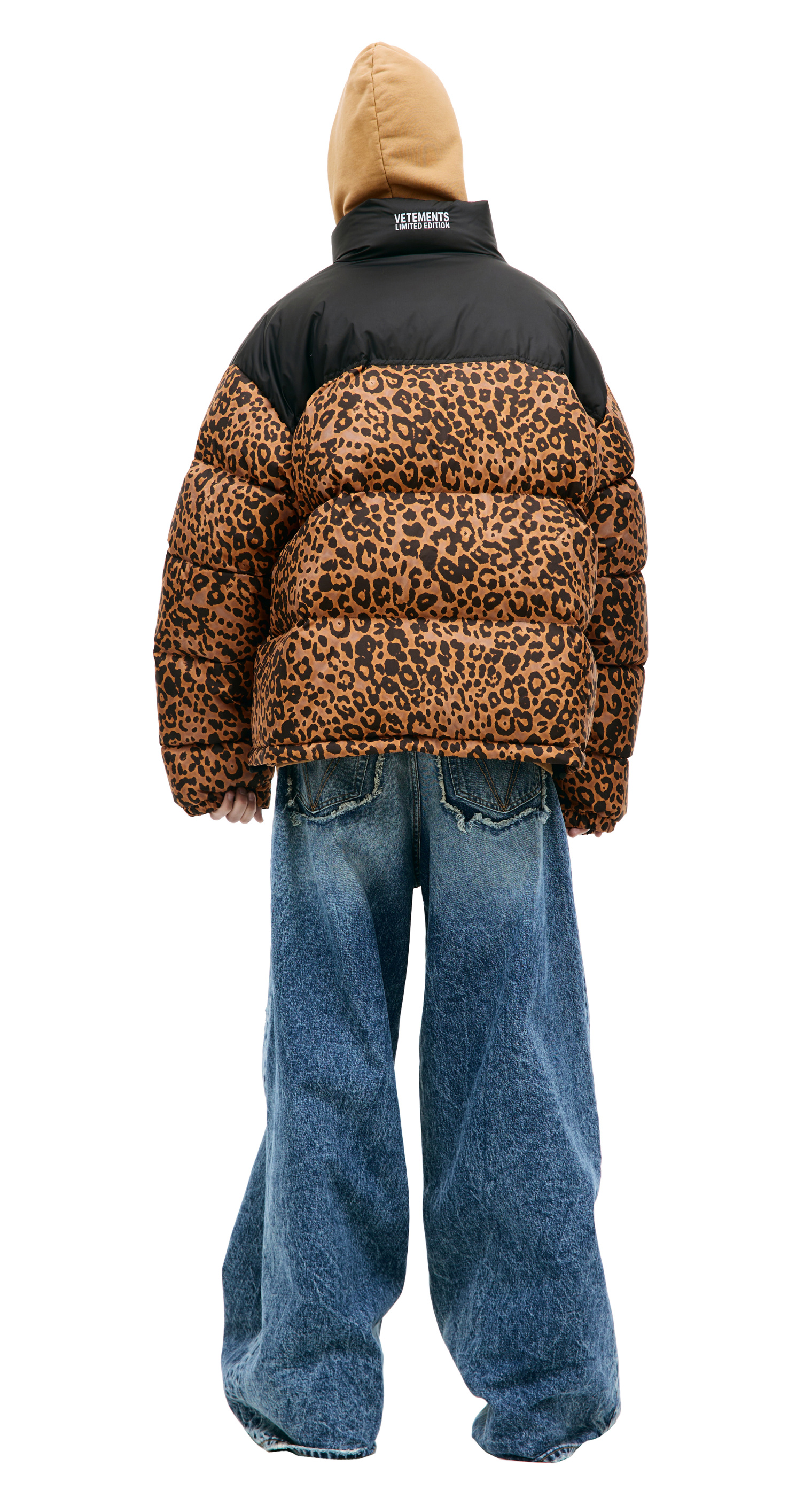 VETEMENTS Down jacket with animal print