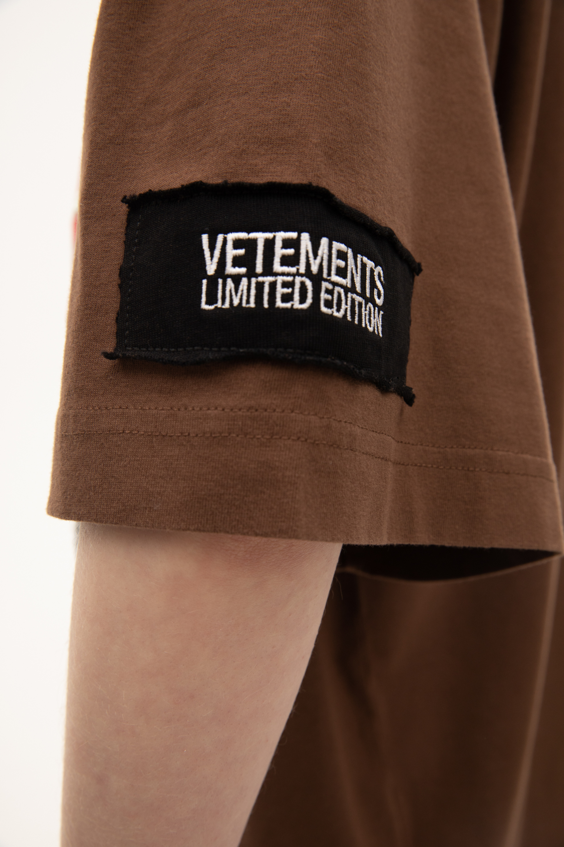 VETEMENTS World Tour Patched t-shirt
