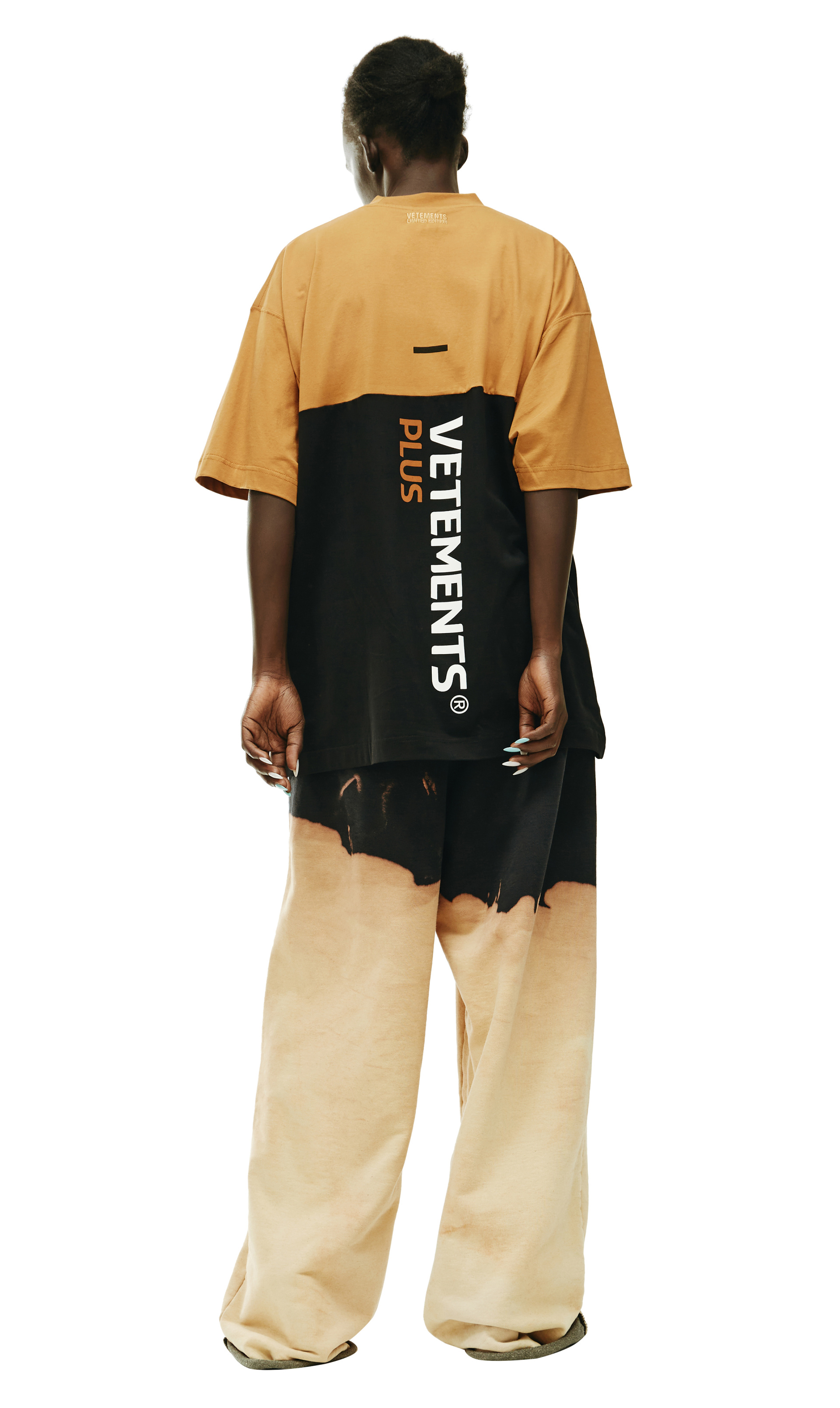 VETEMENTS Battery T-shirt