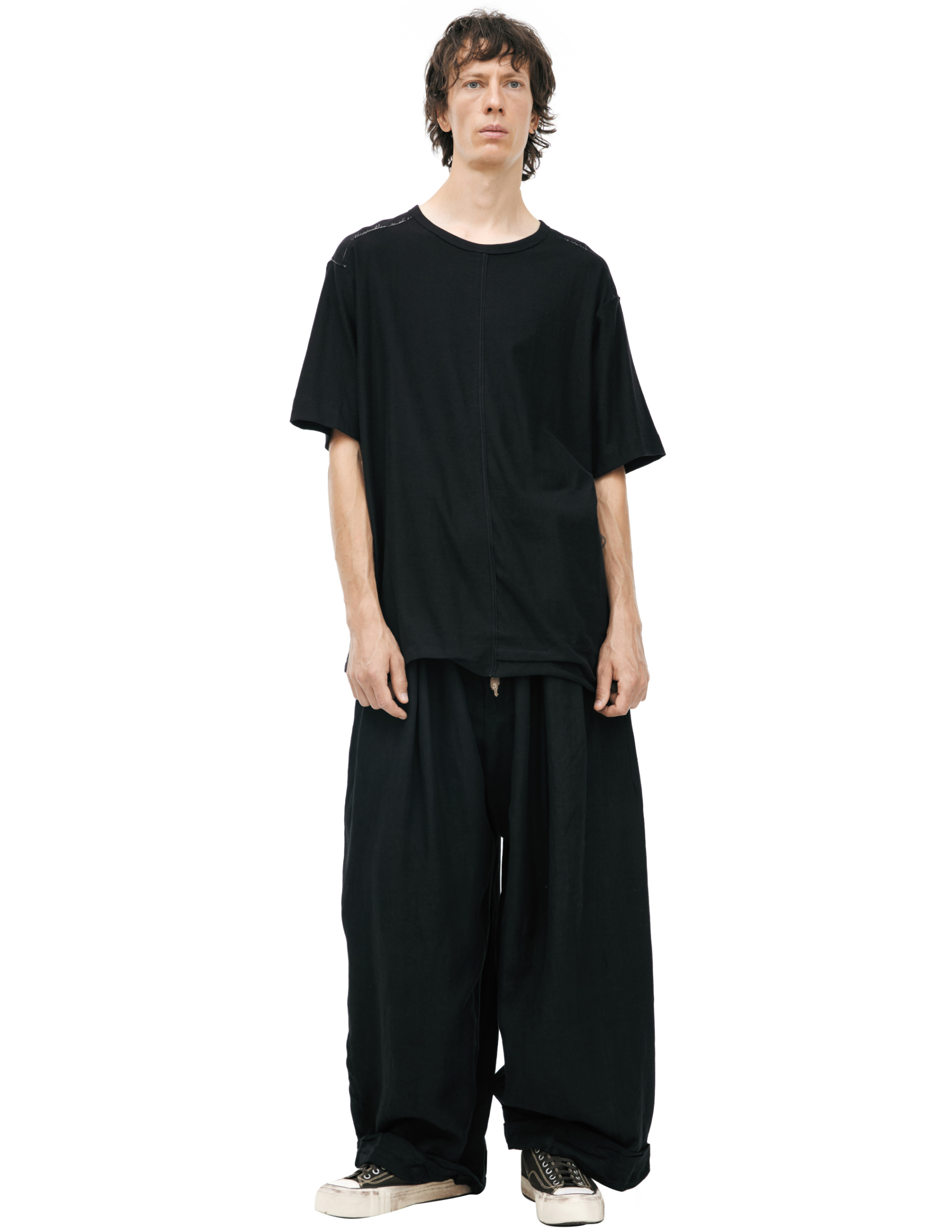 Ziggy Chen Футболка-0M2610218 CENTER SEAMED с вертикальными швами, свободный крой, удлиненный силуэт, черная
