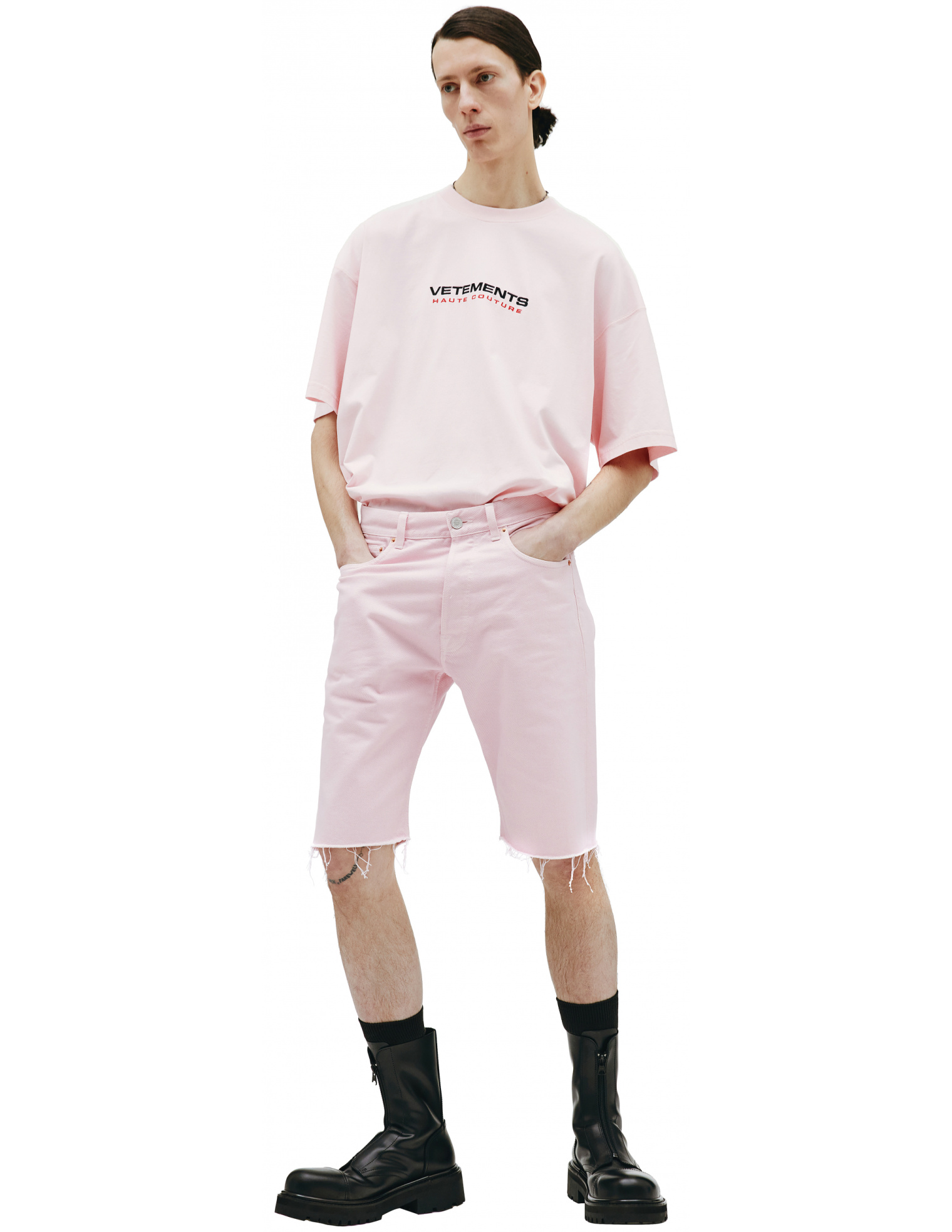 VETEMENTS Джинсовые шорты розового цвета