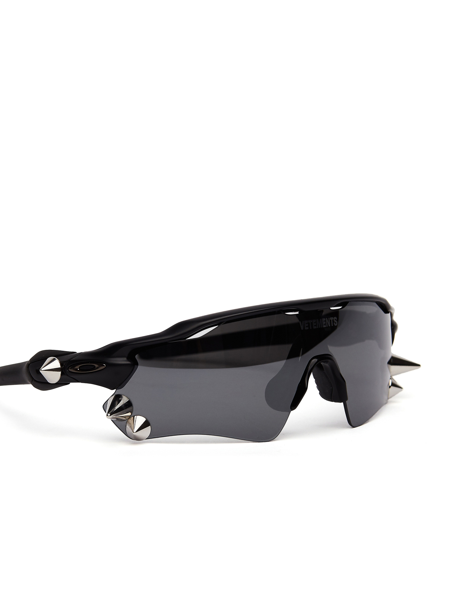 VETEMENTS Черные очки Oakley с шипами