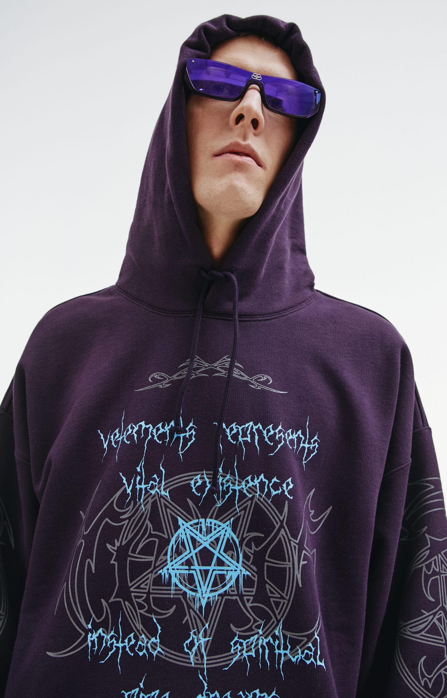 VETEMENTS Purple printed hoodie