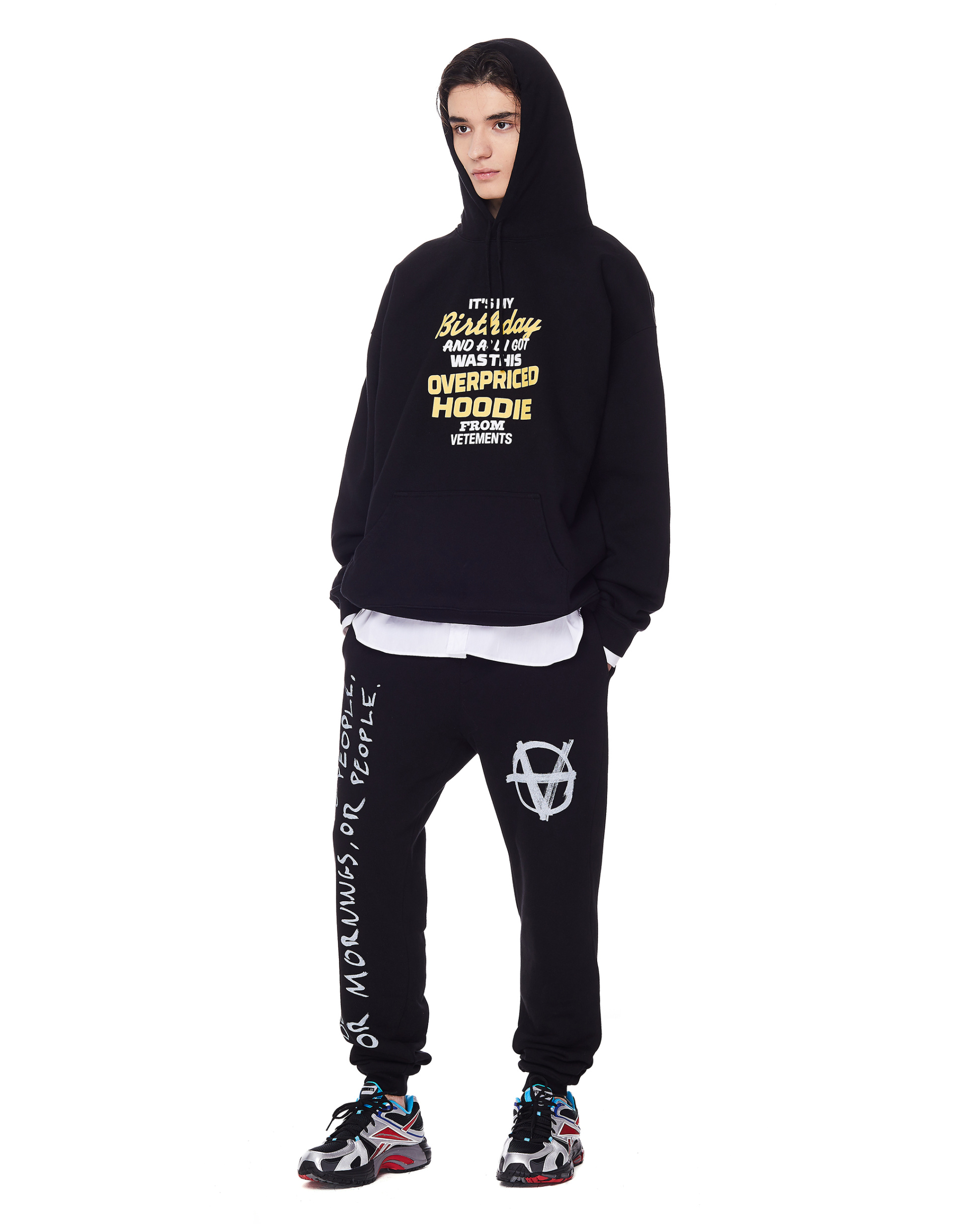 VETEMENTS Black & Red Spike Runner 200 Sneakers