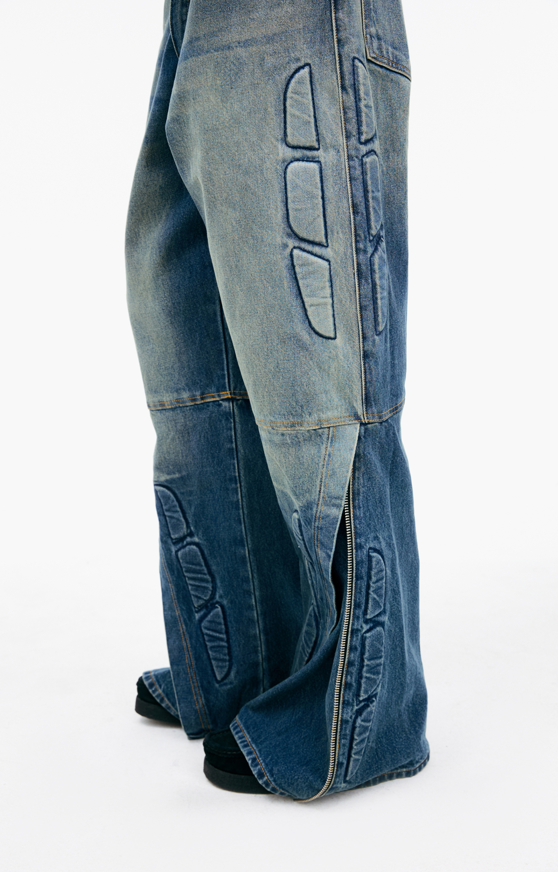 Satoshi Nakamoto Wide jeans with zippers