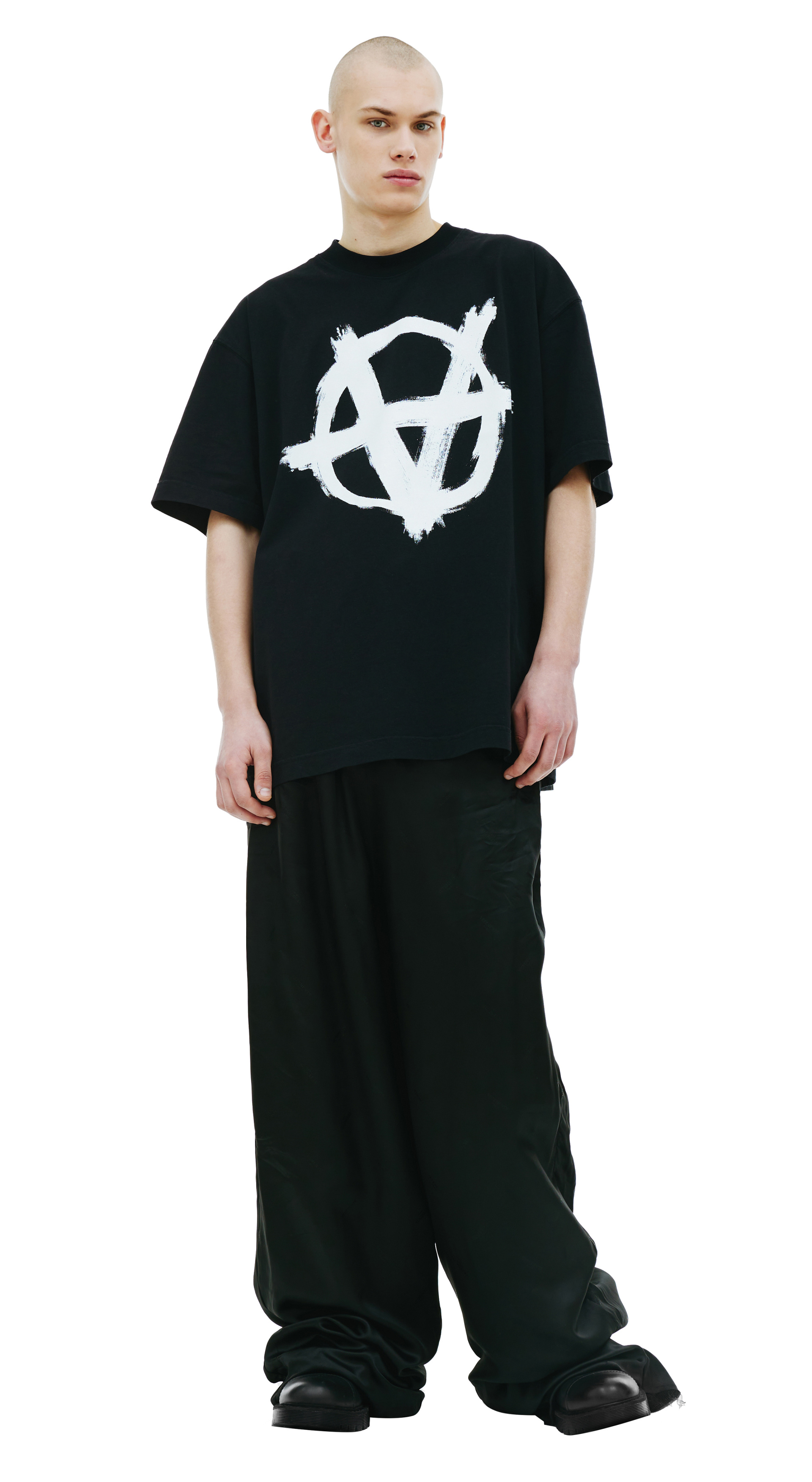 Мужские Футболки VETEMENTS, купить по цене от 31 815 руб. в интернет ...