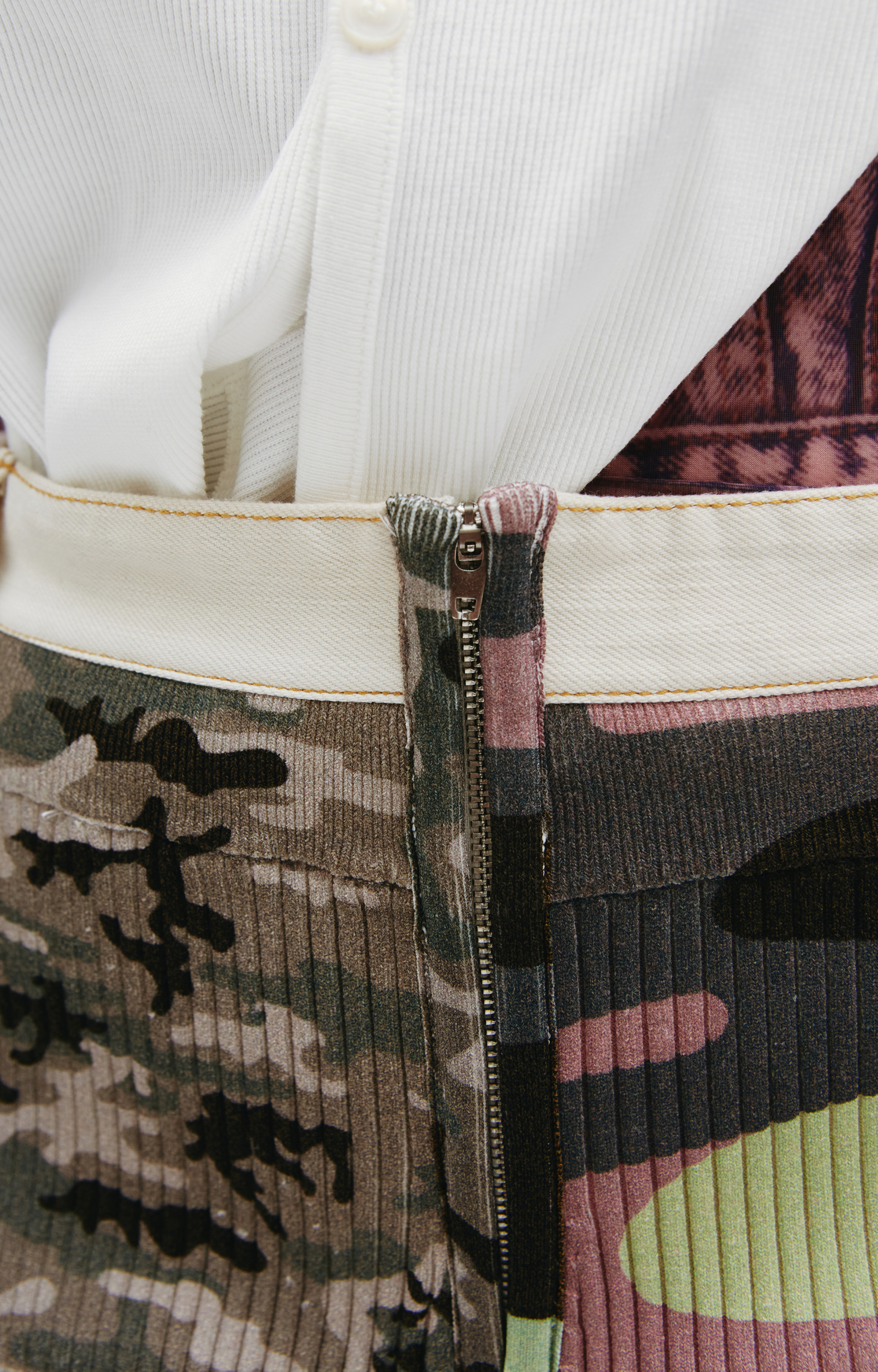 Diesel Сamouflage-print ribbed Shorts