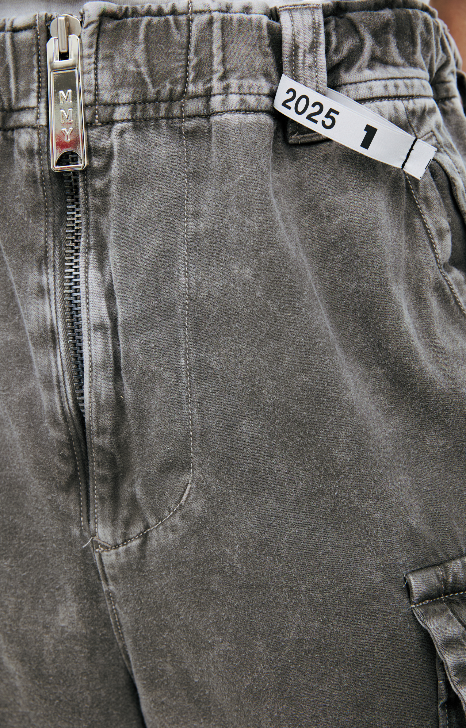 Maison Mihara Yasuhiro Cargo shorts with patch