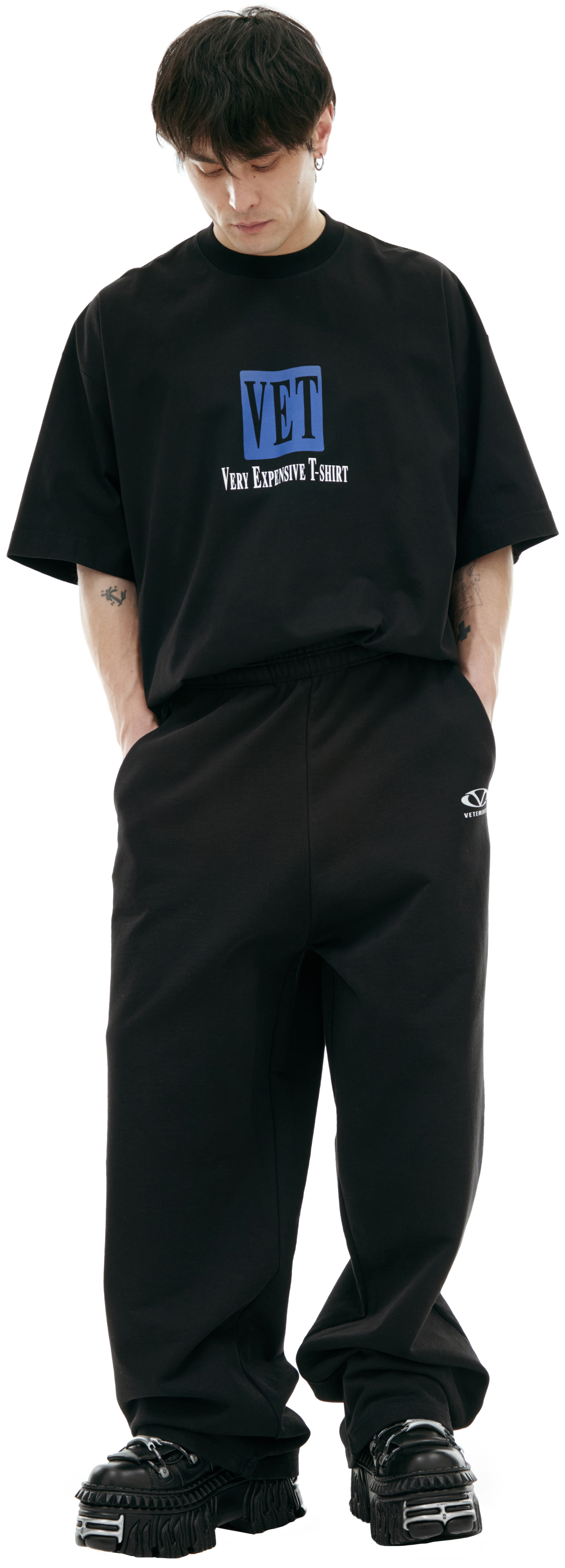 VETEMENTS Black logo sweatpants